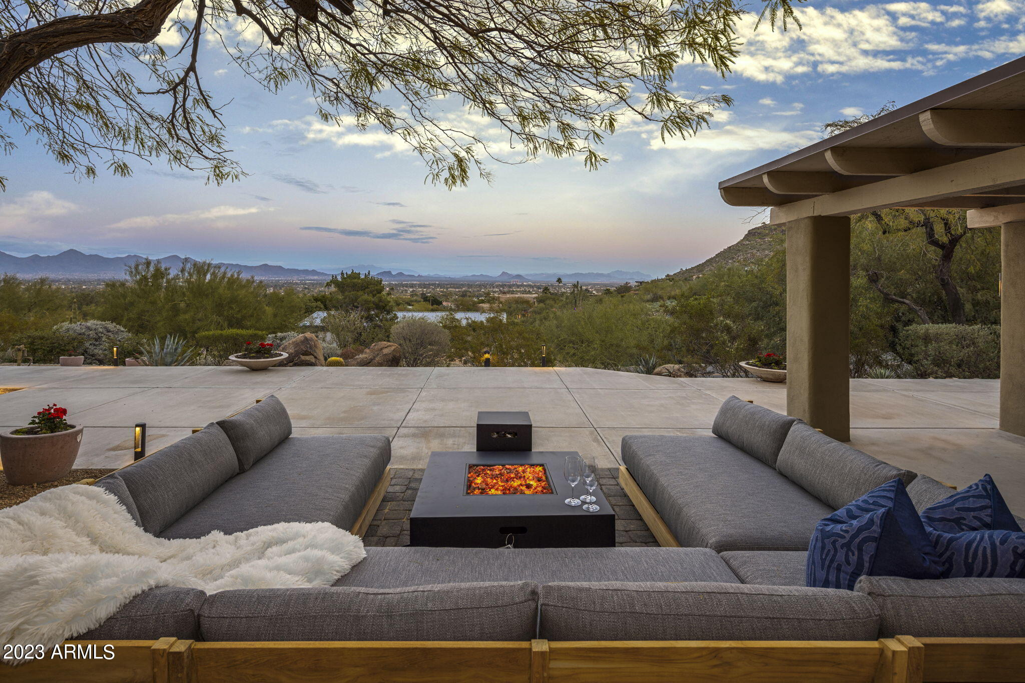 5849 E HUMMINGBIRD Lane
