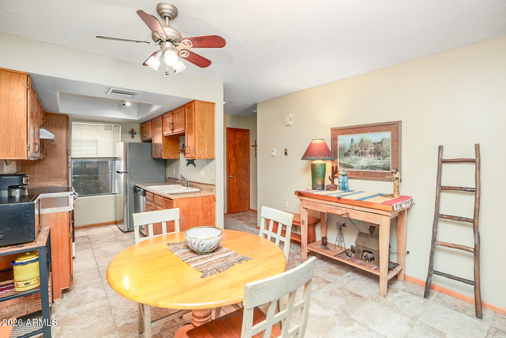 Oak Creek Estados - Residential