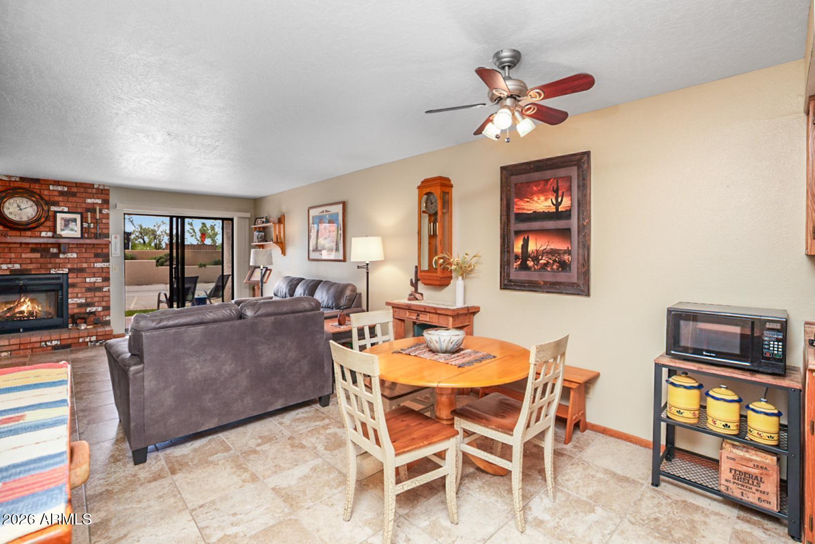 Oak Creek Estados - Residential