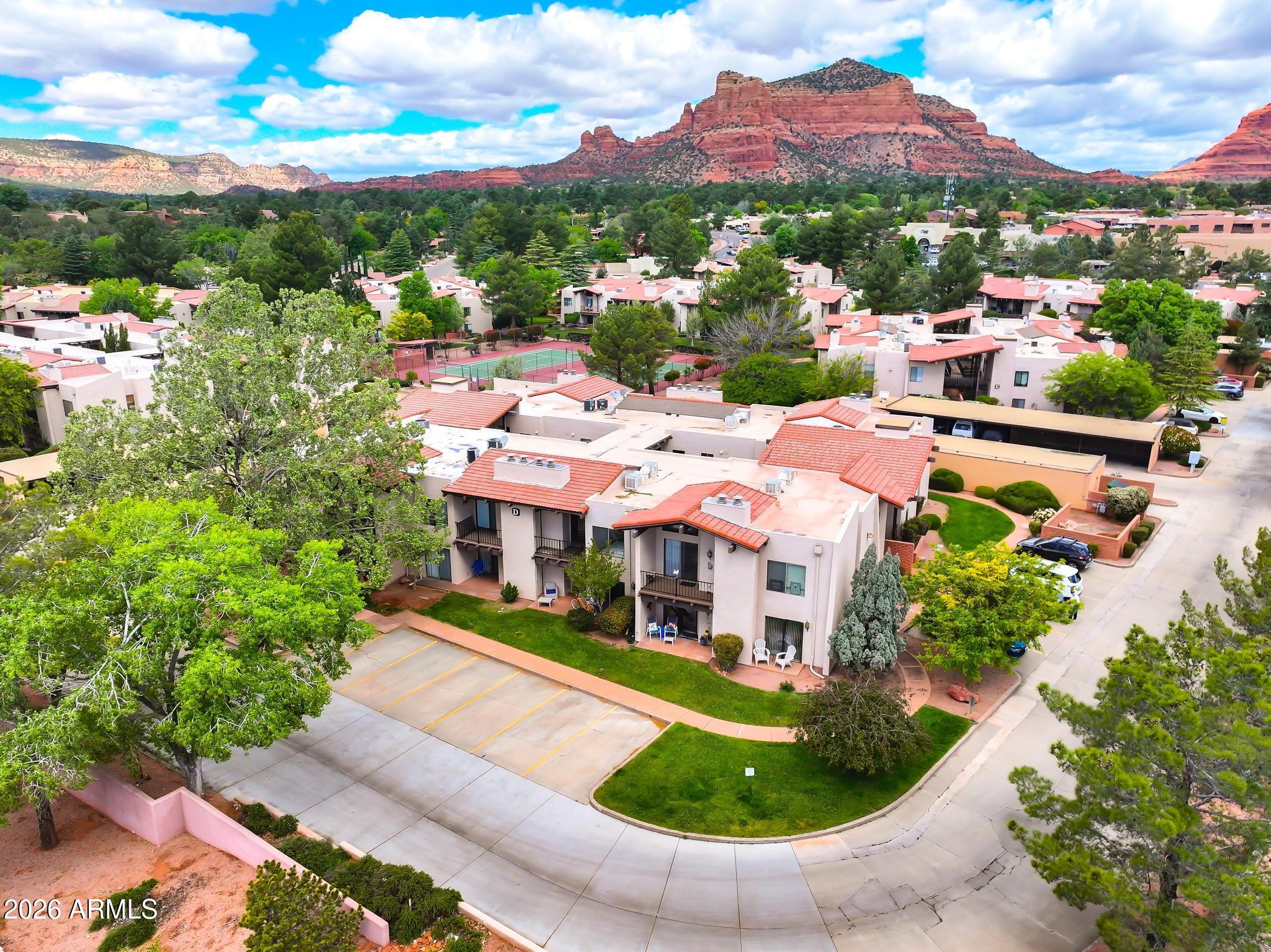 Oak Creek Estados - Residential