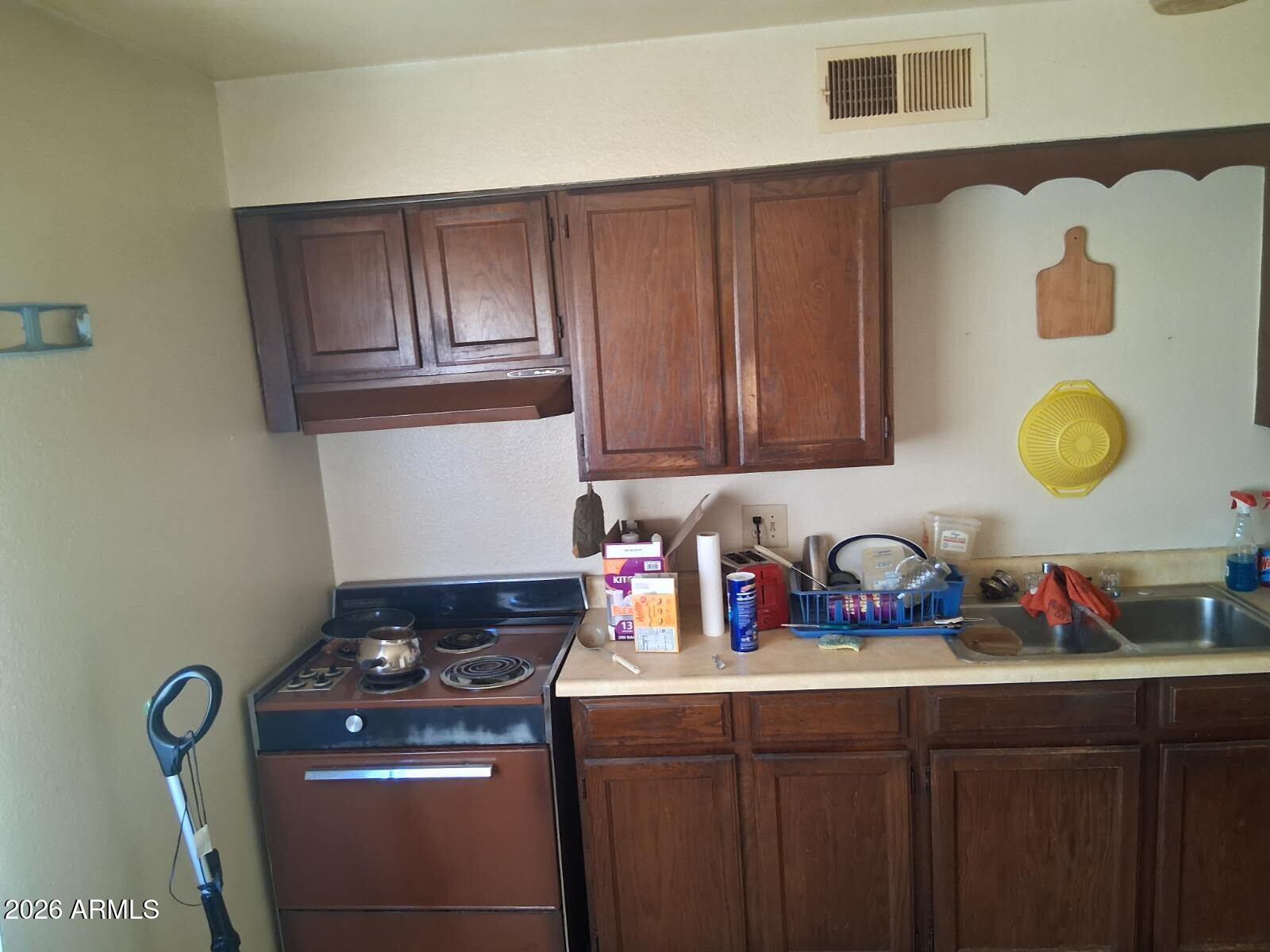 1814 N 52ND Drive