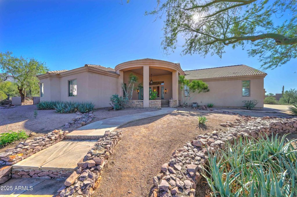 Photo of 6841 E Quail Hideaway Lane, Gold Canyon, AZ 85119 (MLS # 6941289)