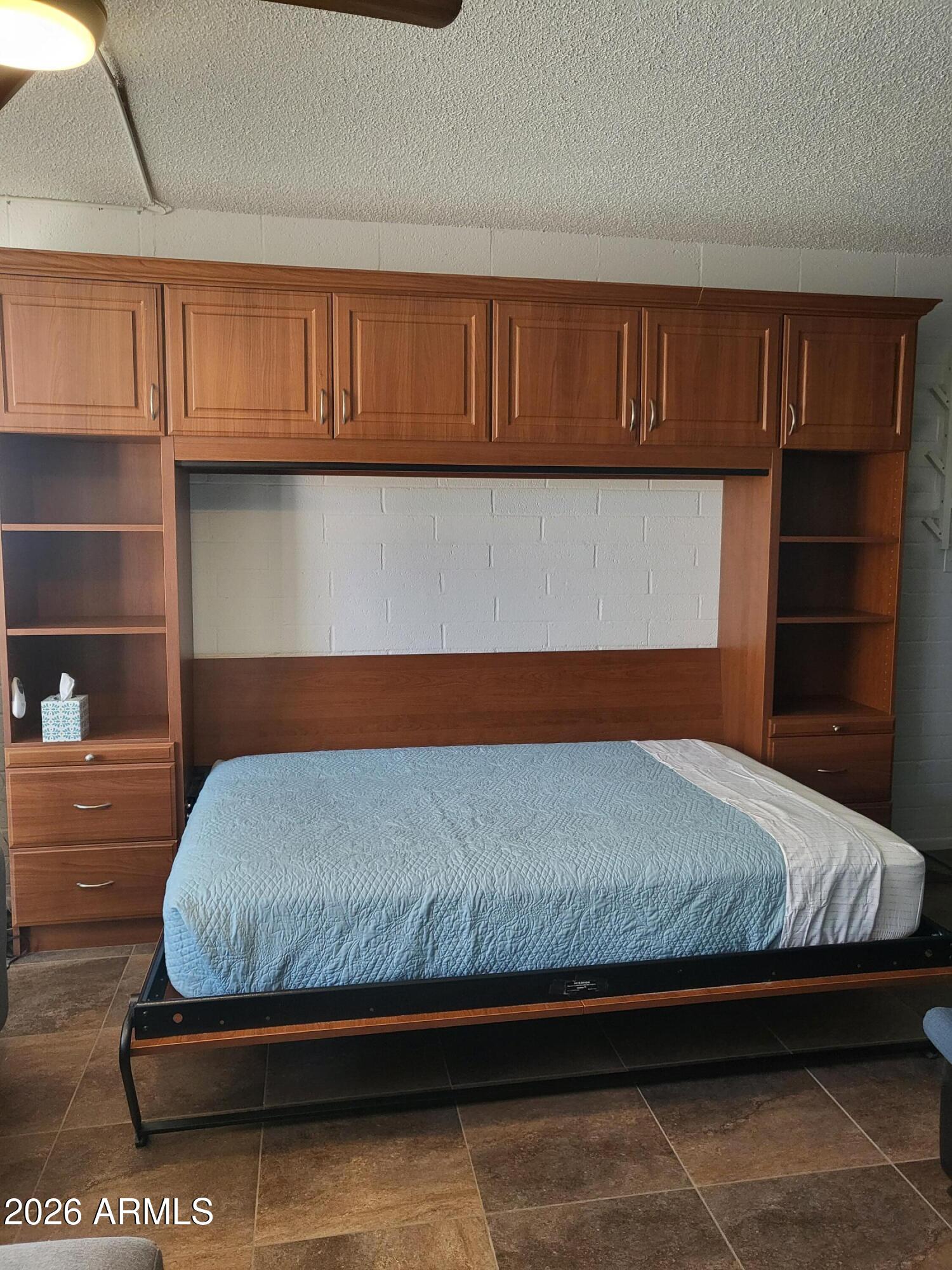 SCOTTSDALE EAST HOMES - Residential