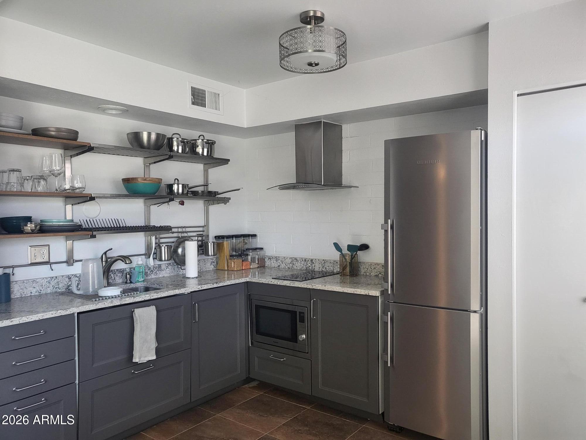 SCOTTSDALE EAST HOMES - Residential