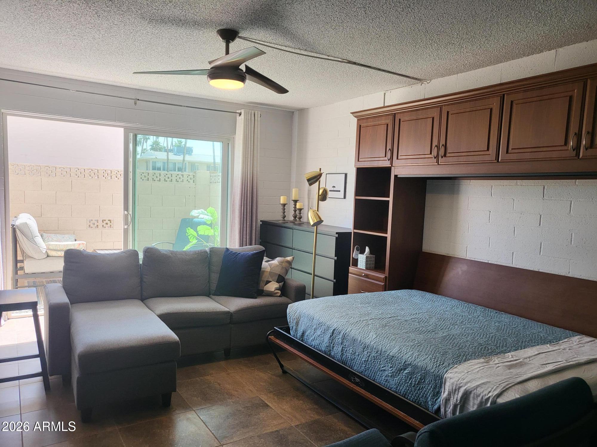 SCOTTSDALE EAST HOMES - Residential