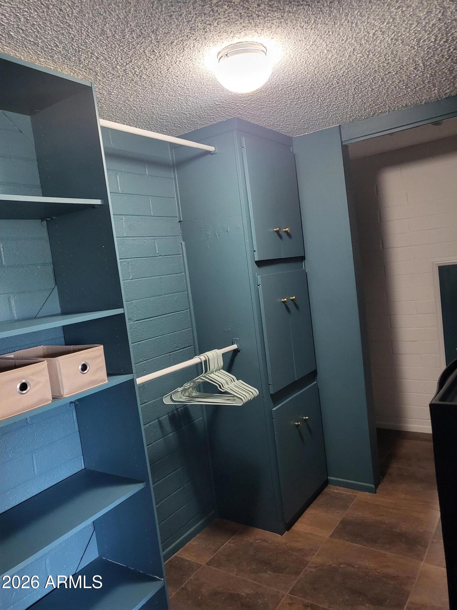 SCOTTSDALE EAST HOMES - Residential