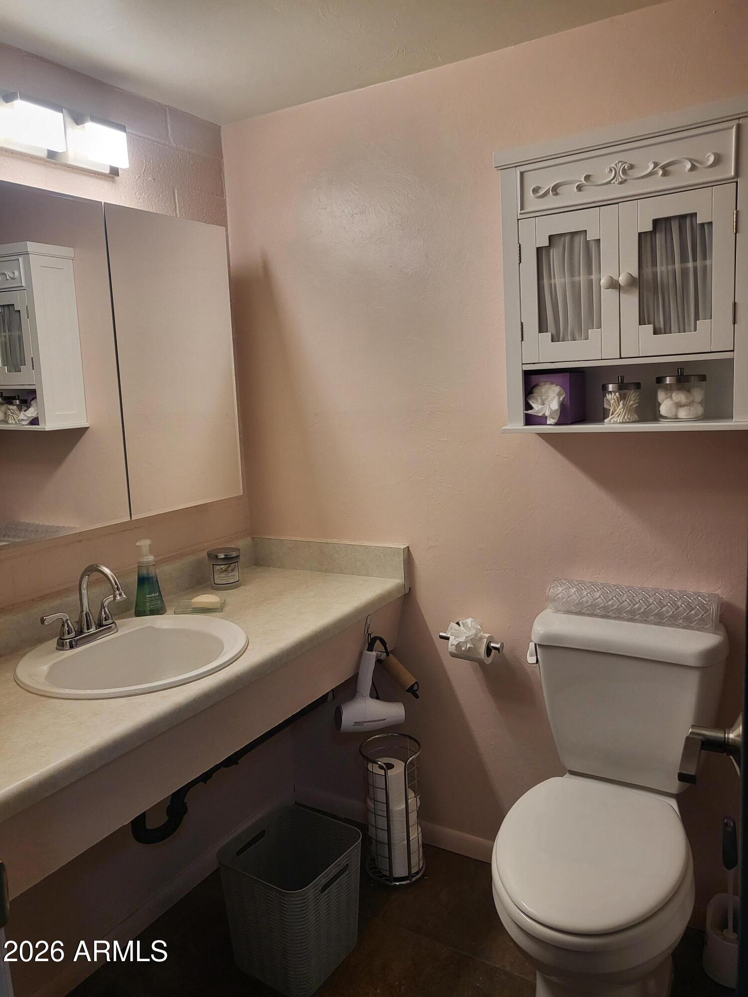 SCOTTSDALE EAST HOMES - Residential