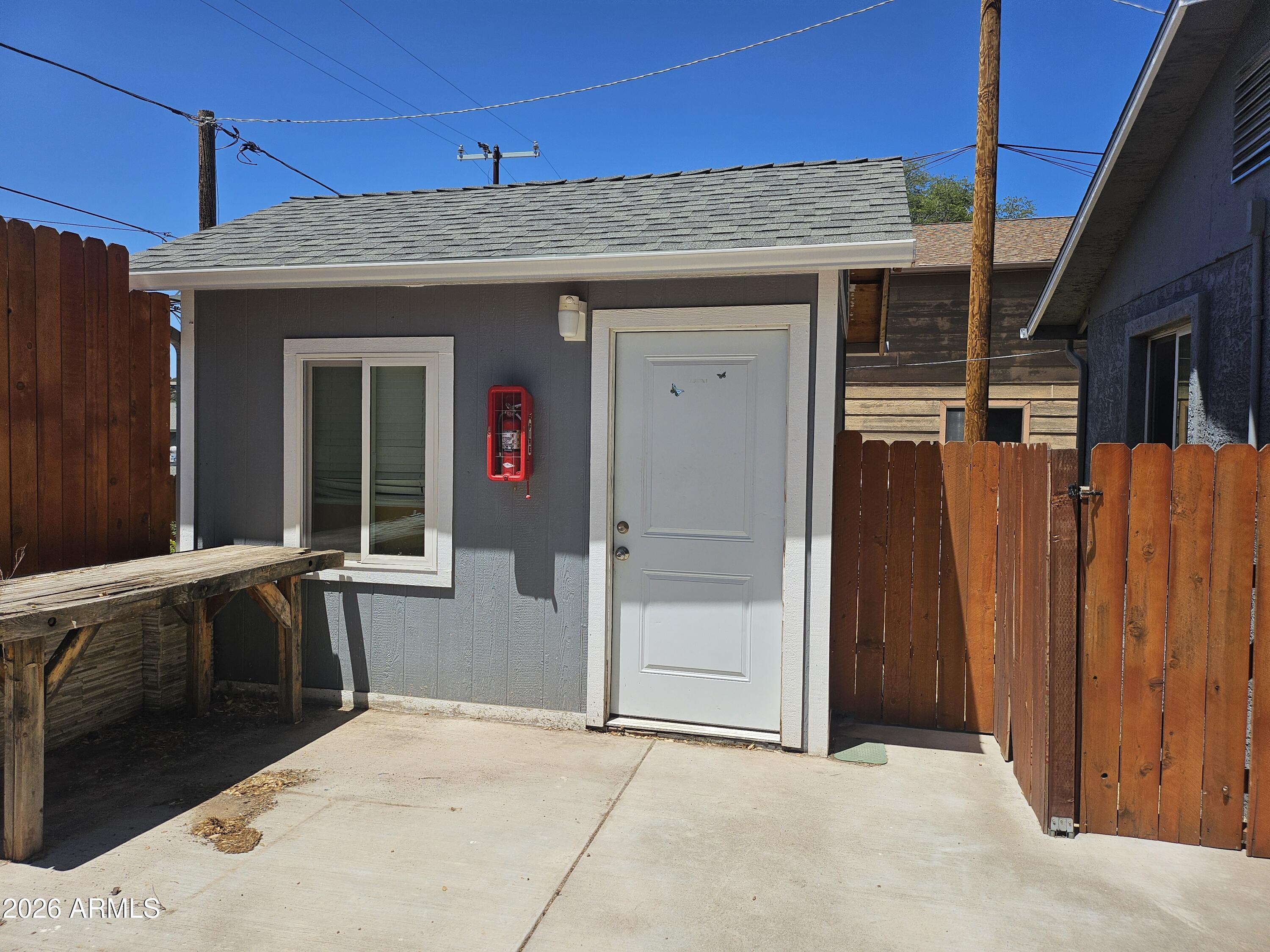 513 W FRONTIER Street 4