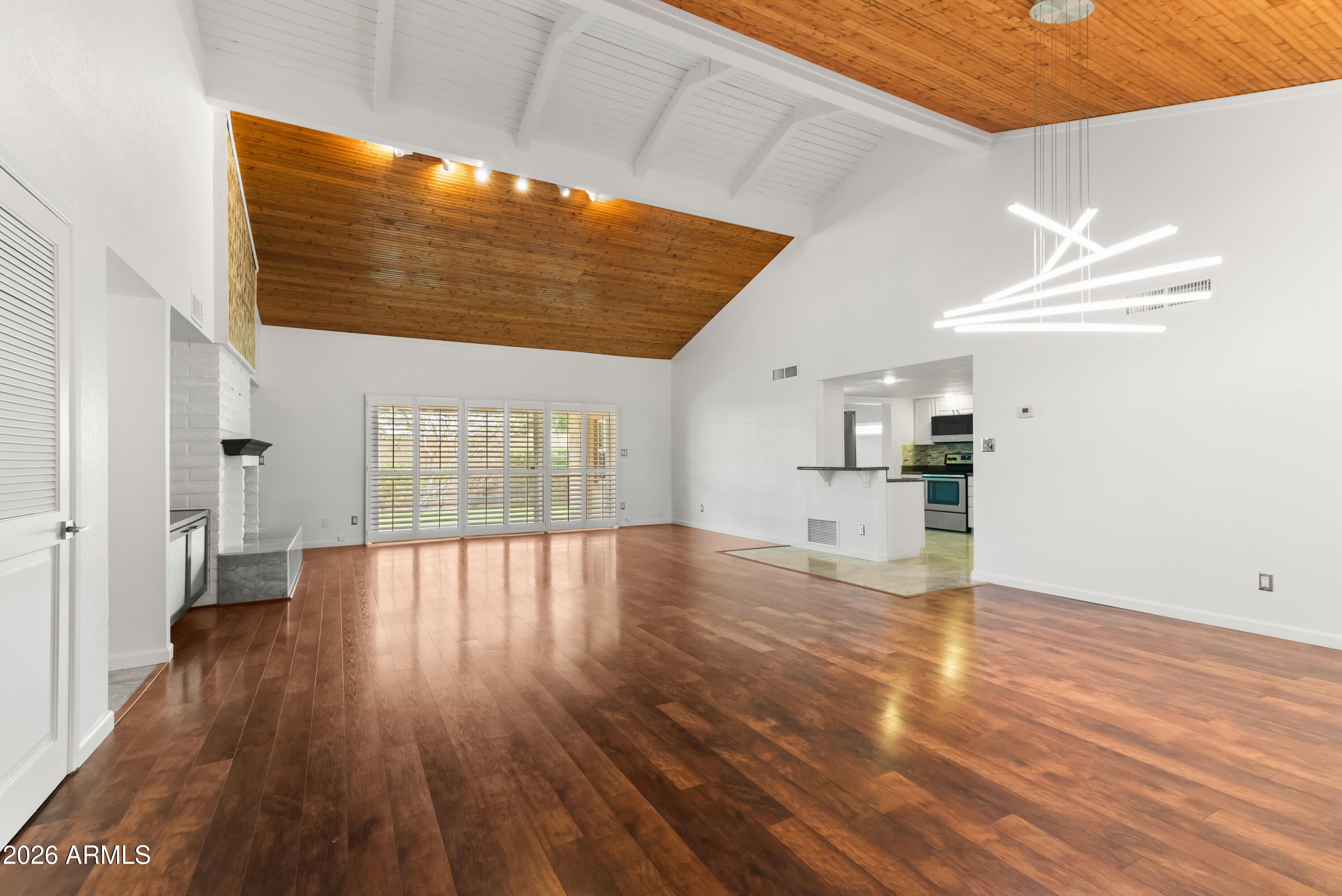 7811 N VIA DE LA MONTANA --