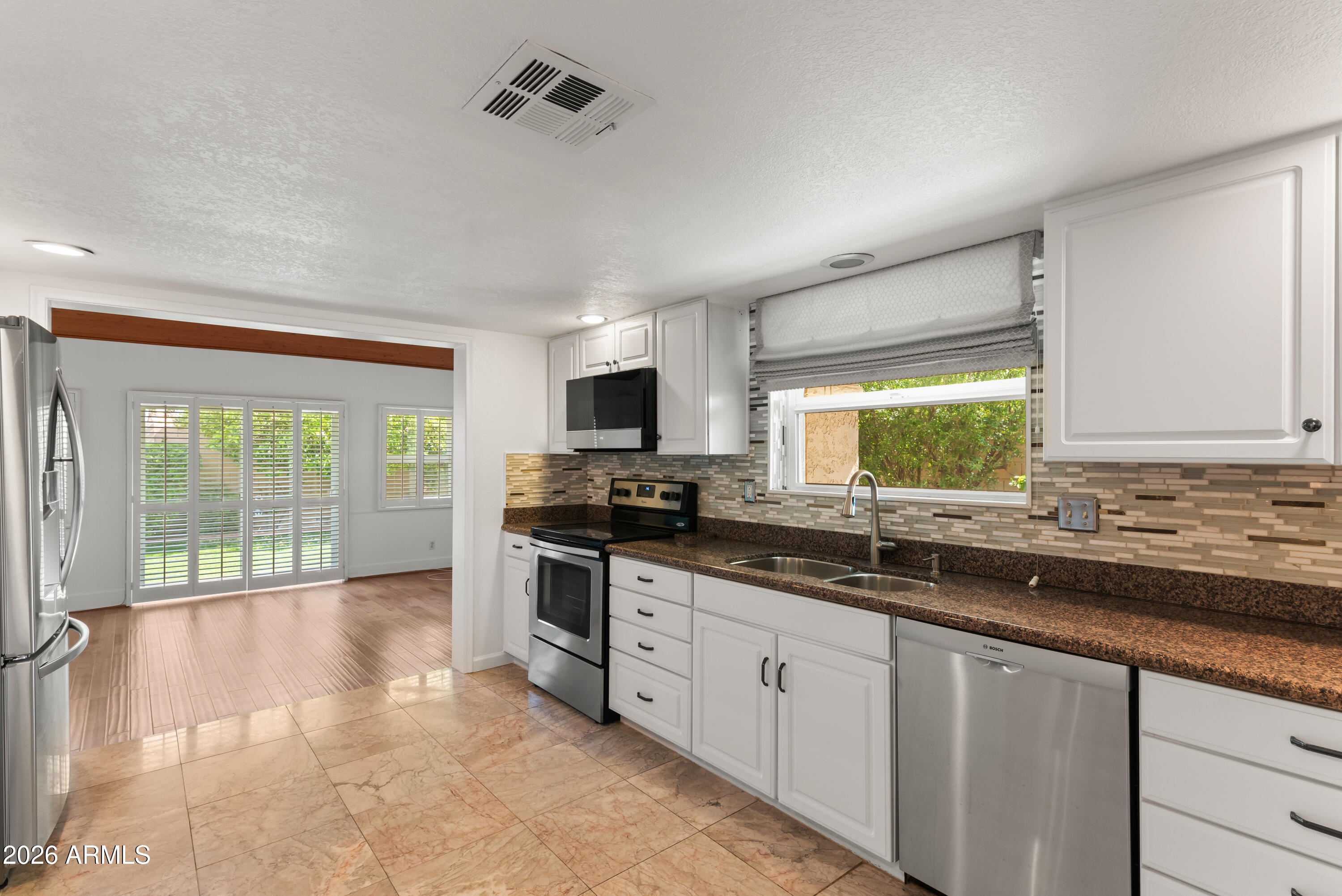 7811 N VIA DE LA MONTANA --