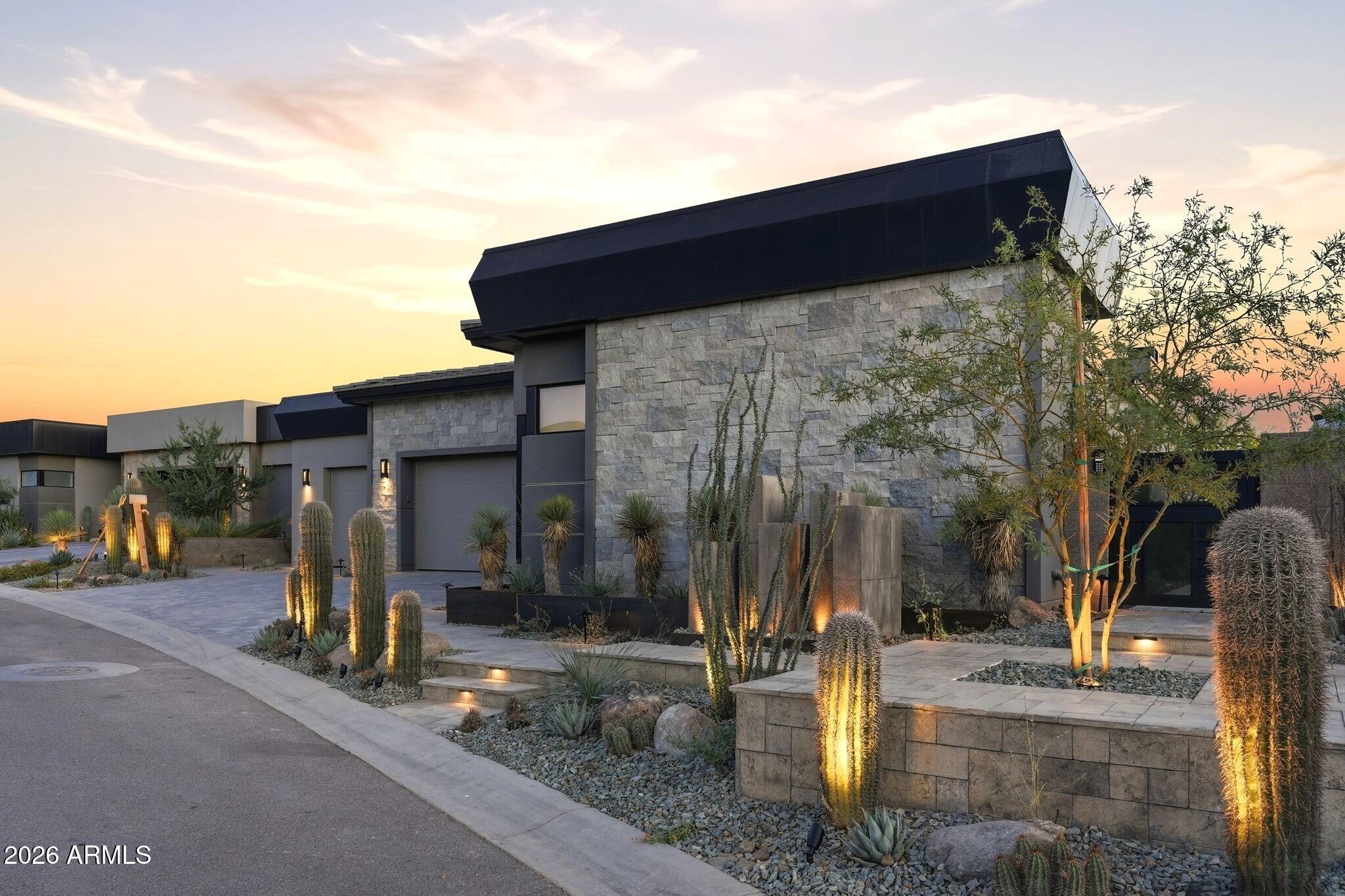 37200 N CAVE CREEK Road 1029