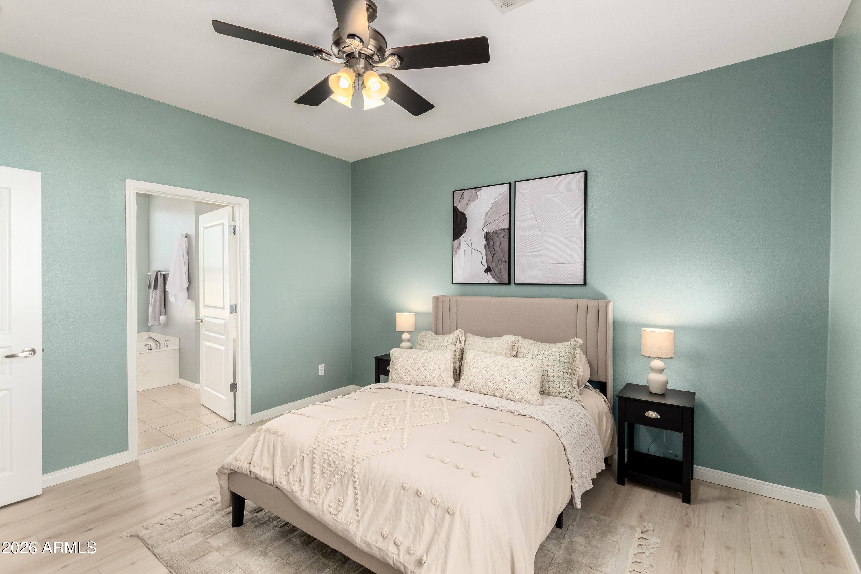 123 N WASHINGTON Street 22