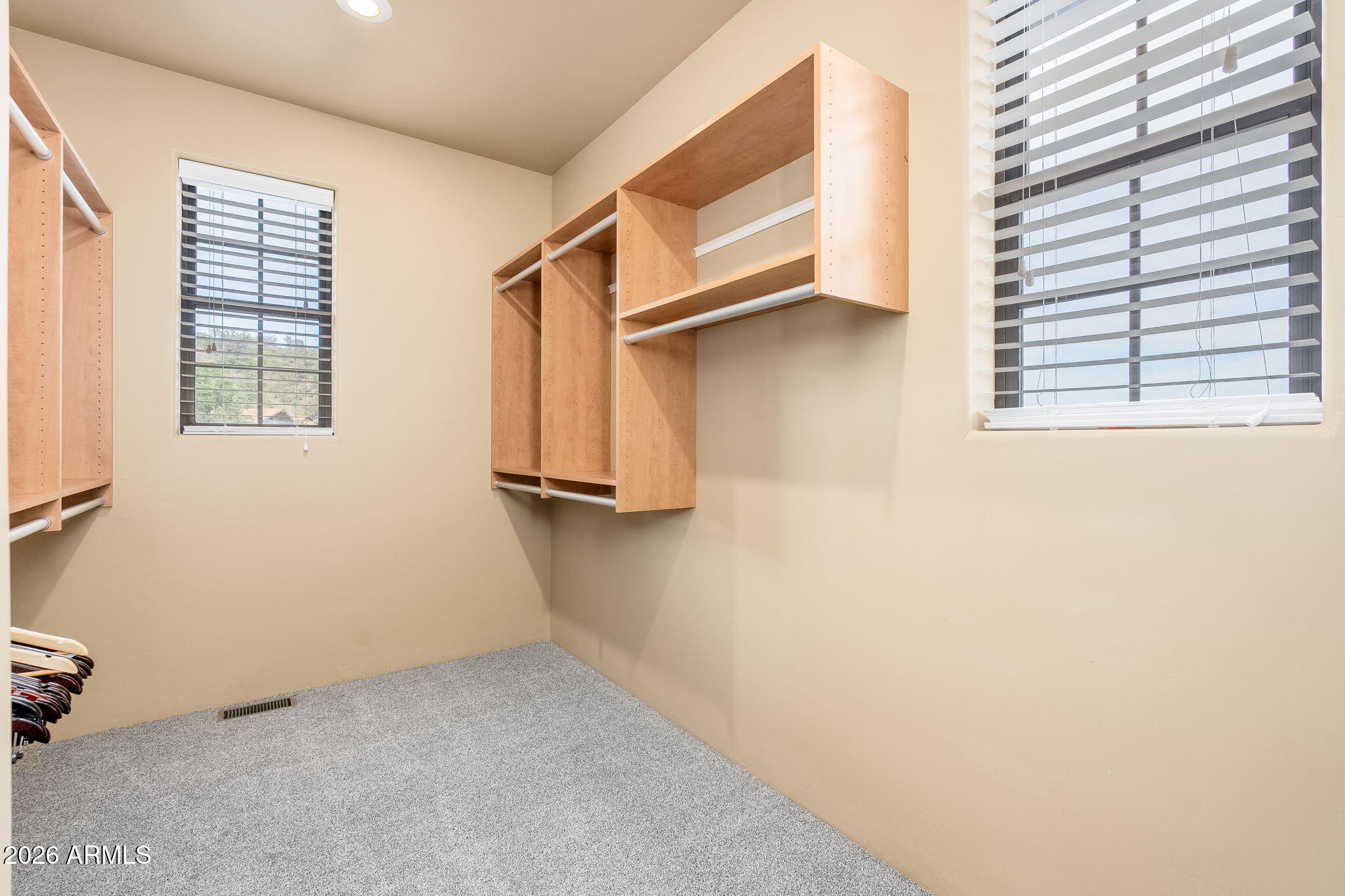 WOODHILL 2 - Residential