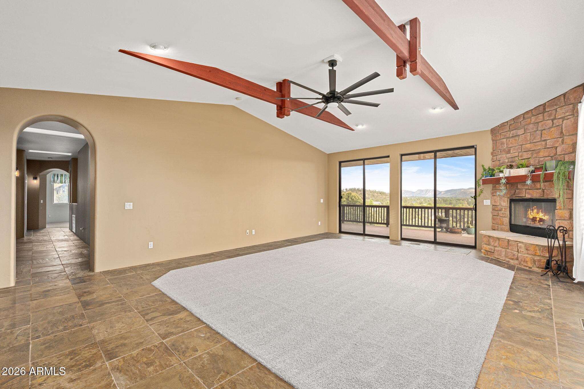 806 N Oak Point Circle