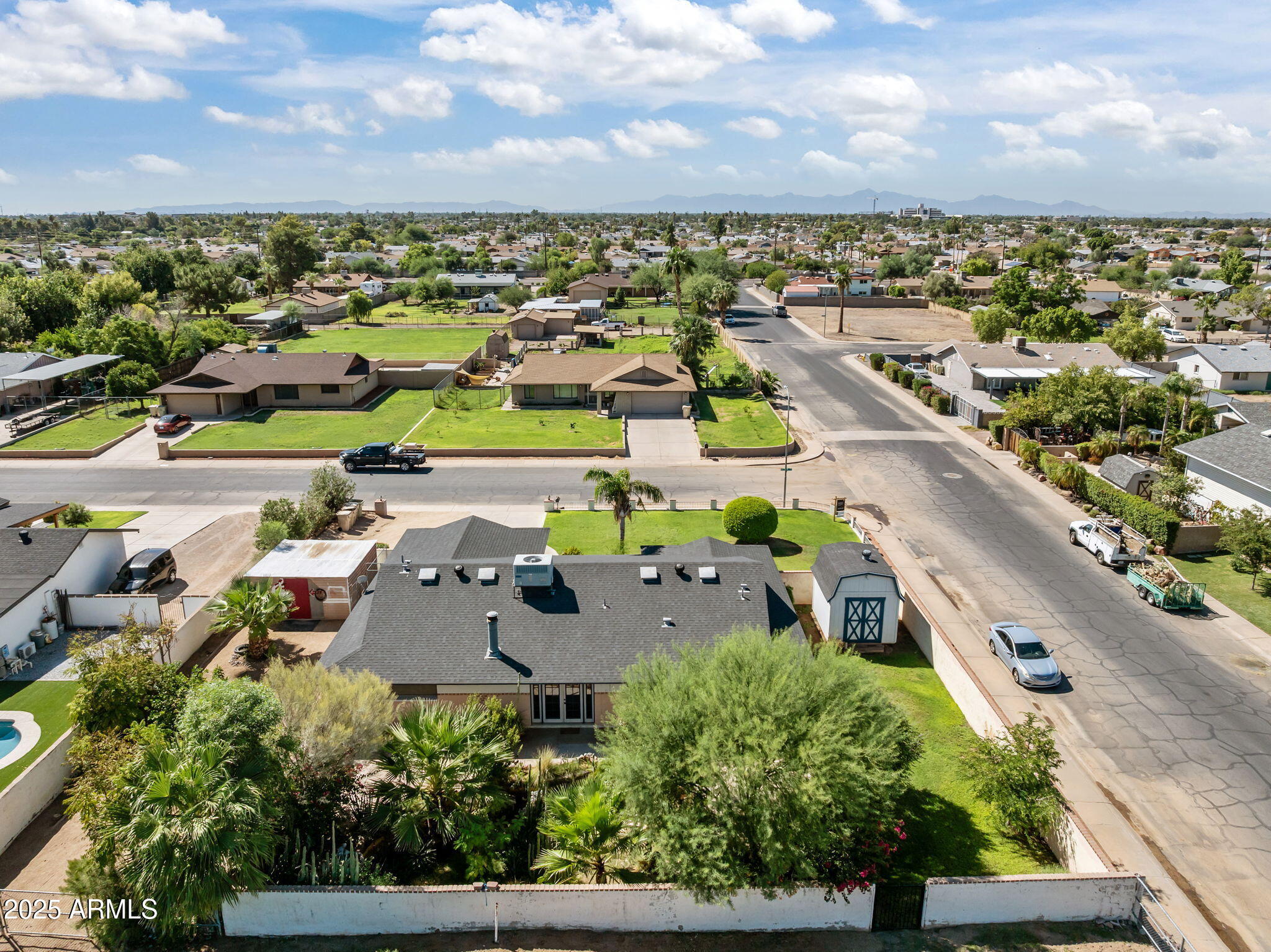 5244 W WALTANN Lane