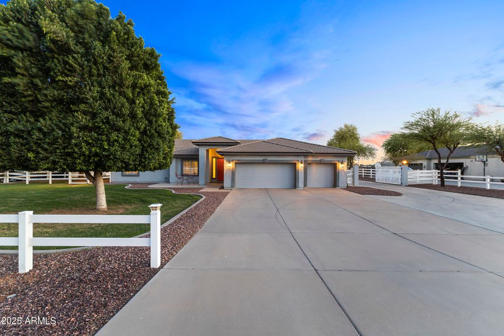 Photo of 17809 W Claremont Street, Waddell, AZ 85355 (MLS # 6883513)