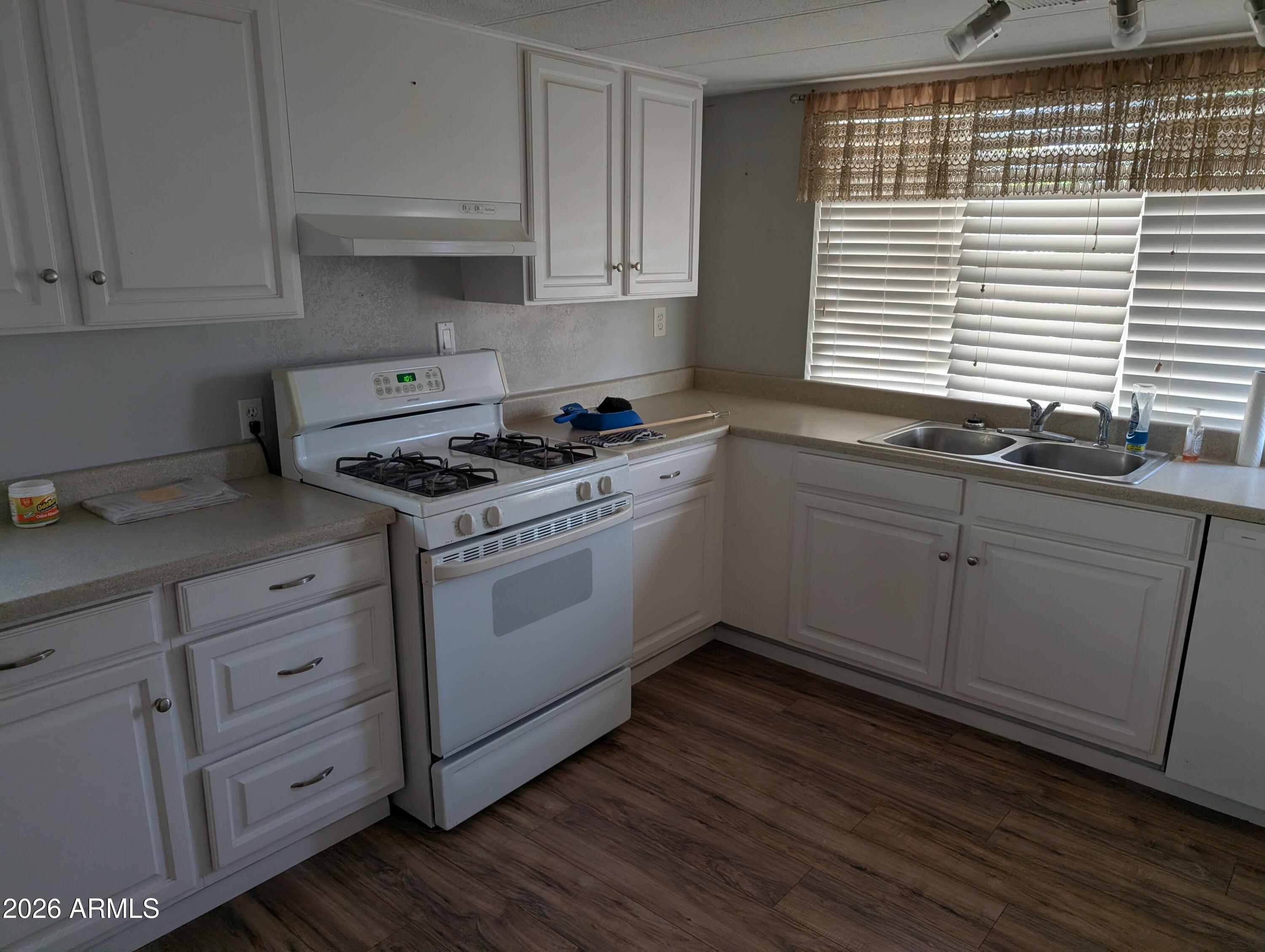 139 S Crismon Road 14