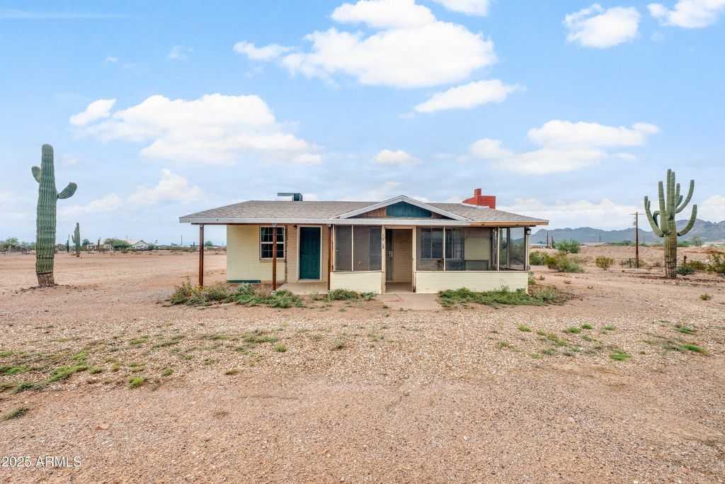 Photo of 1907 E Foothill Street, Apache Junction, AZ 85119 (MLS # 6928884)