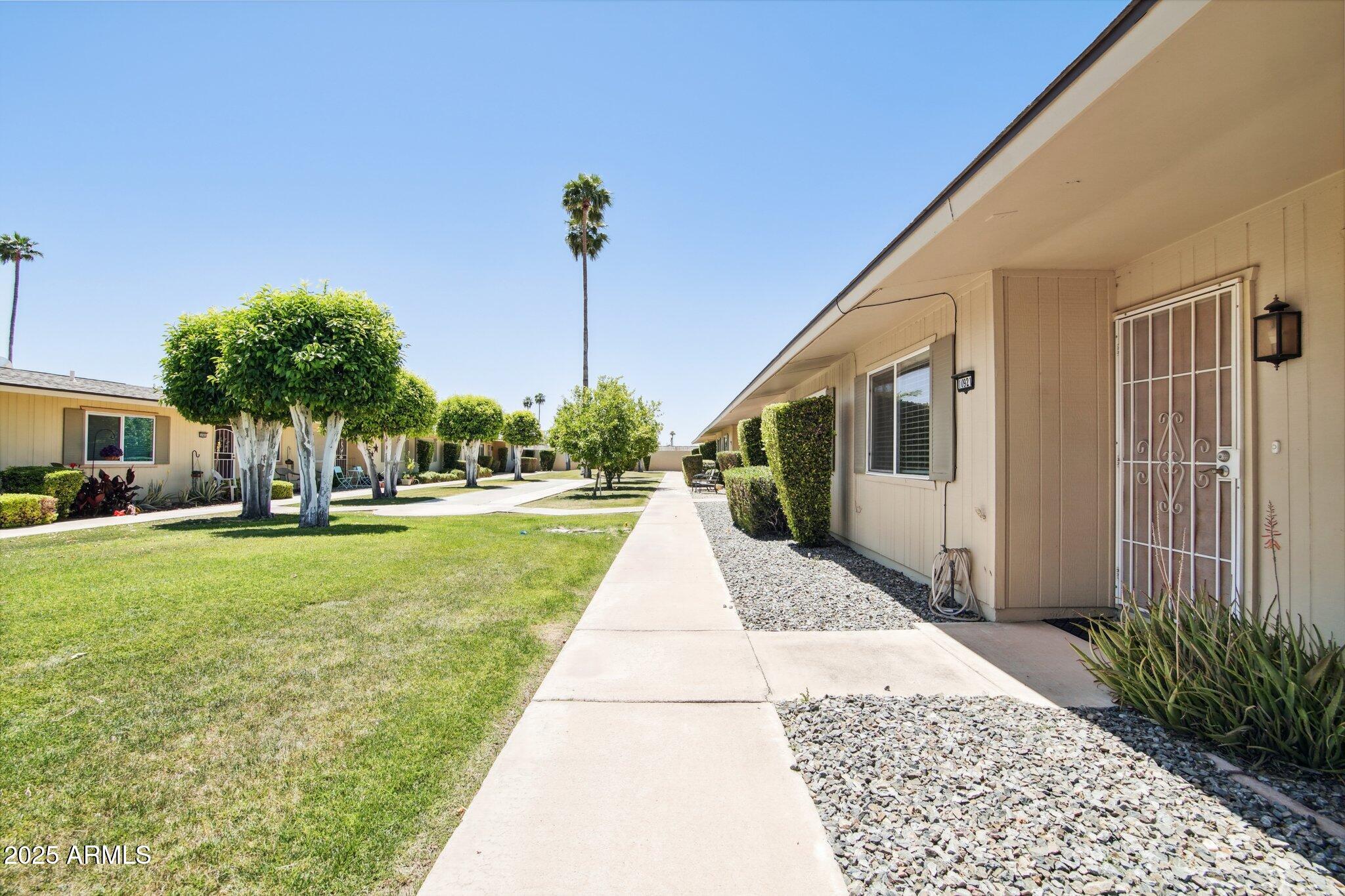 10921 W SANTA FE Drive