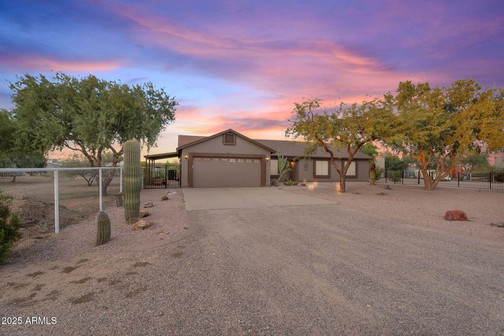 Photo of 20120 E Palm Beach Drive, Queen Creek, AZ 85142 (MLS # 6944108)