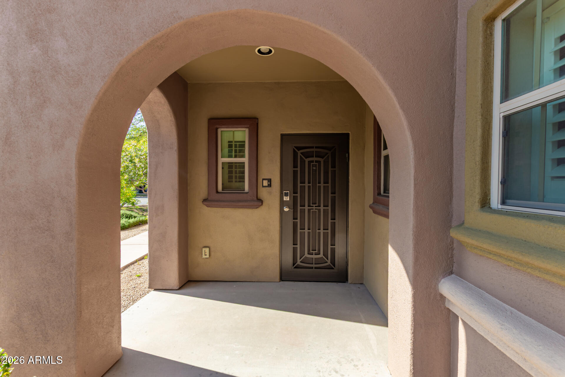 3935 E ROUGH RIDER Road 1285