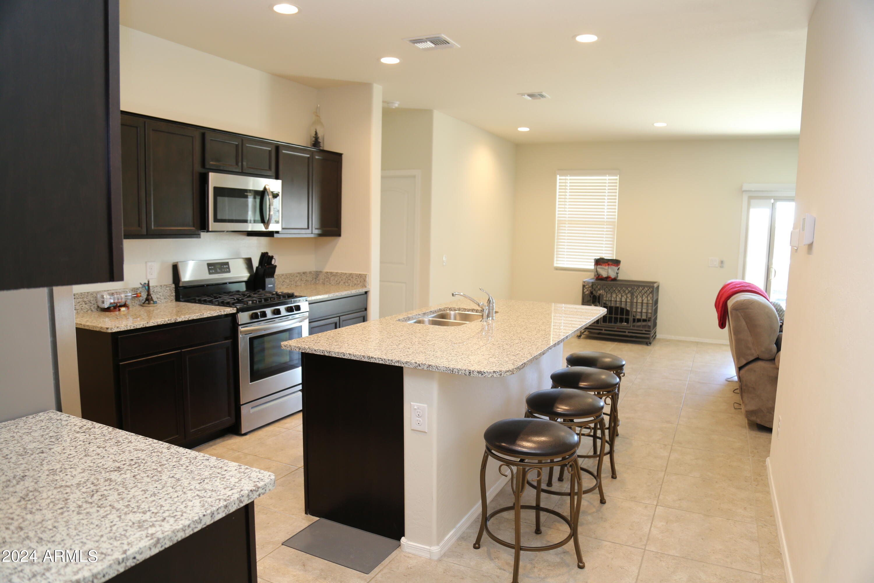 31021 W COLUMBUS Avenue