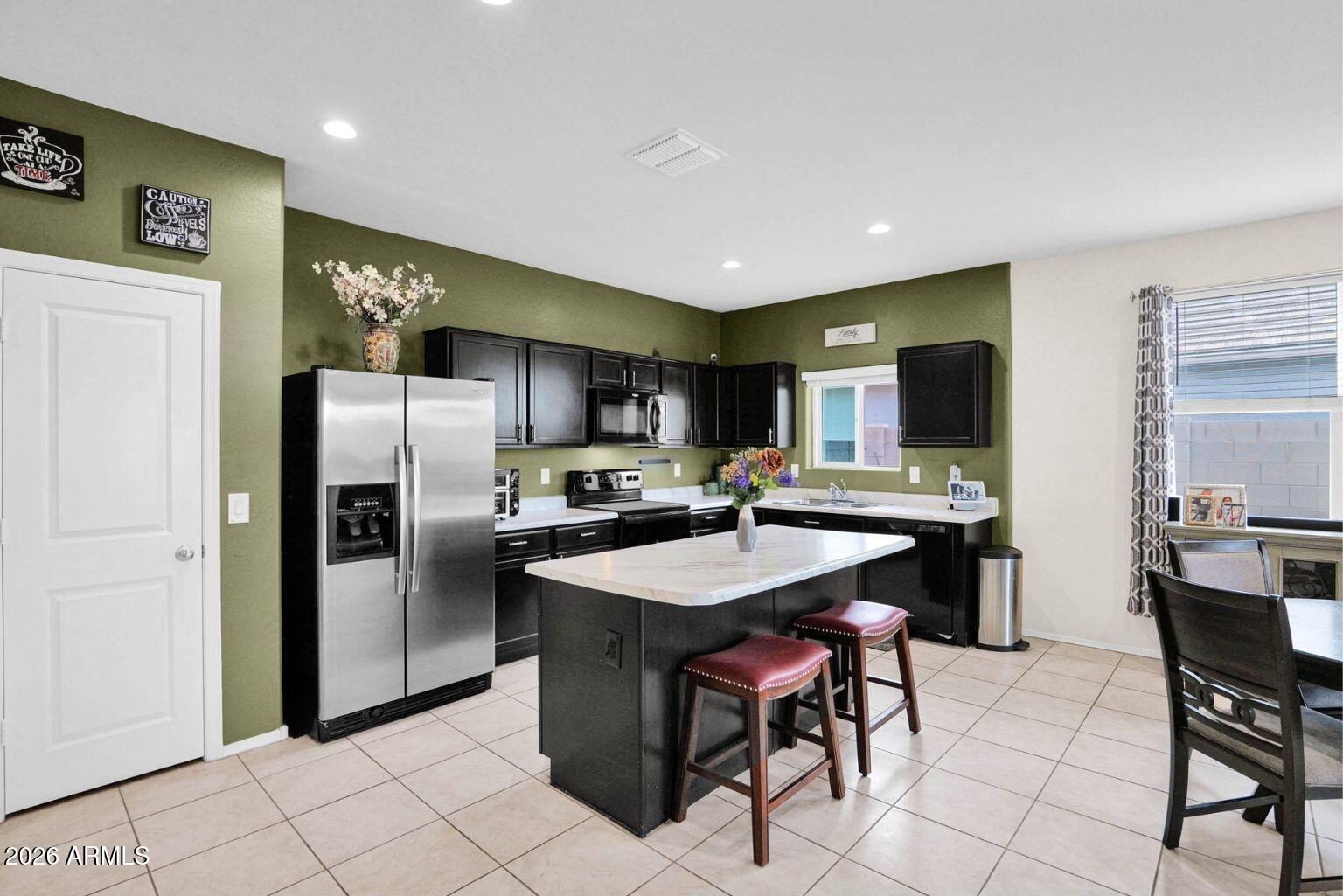 1712 W CAMERON Boulevard