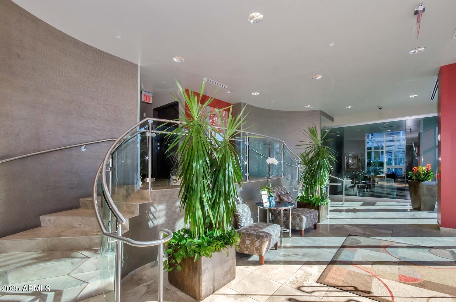 120 E RIO SALADO Parkway 305