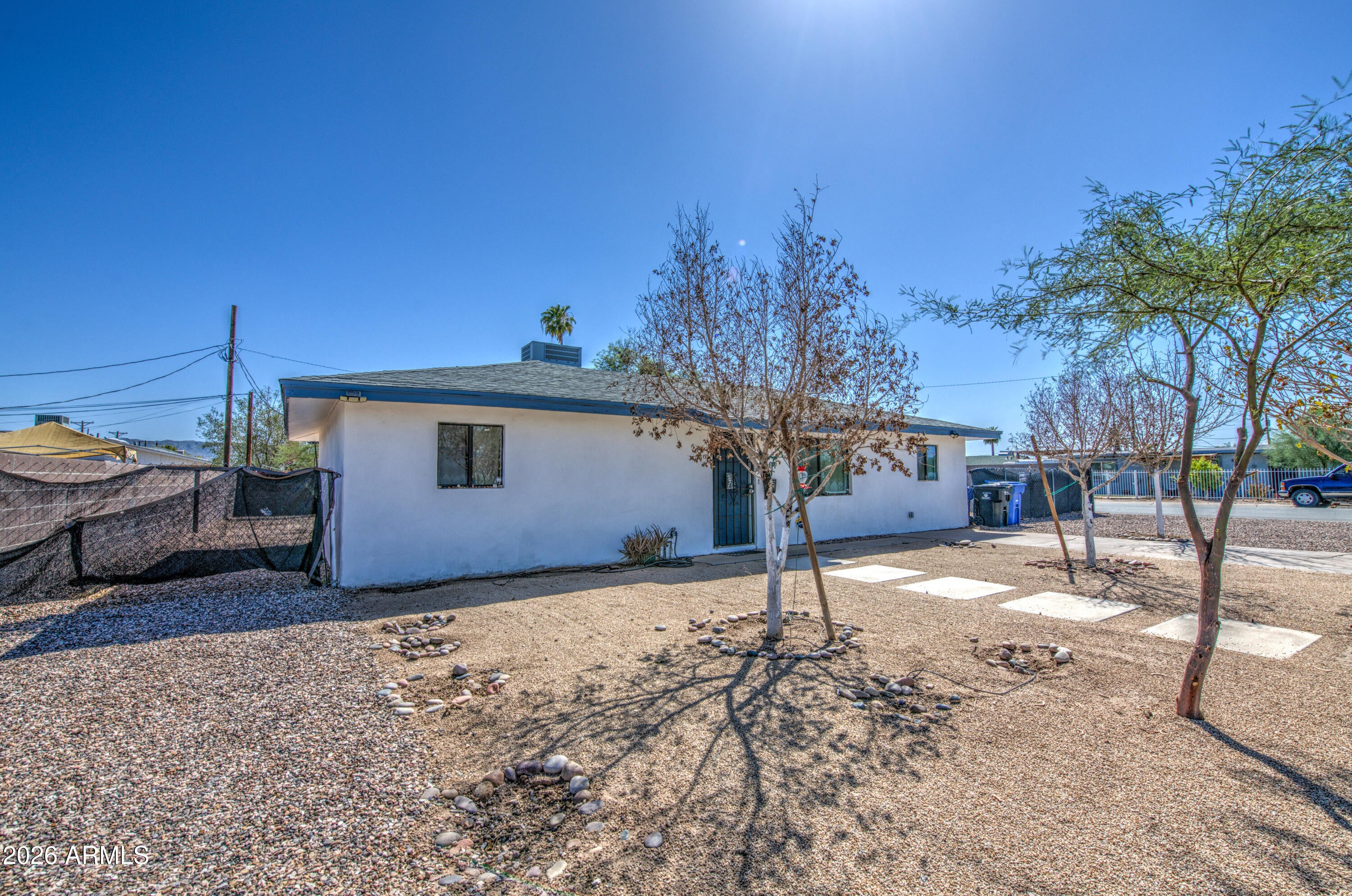 1901 E ENCINAS Lane