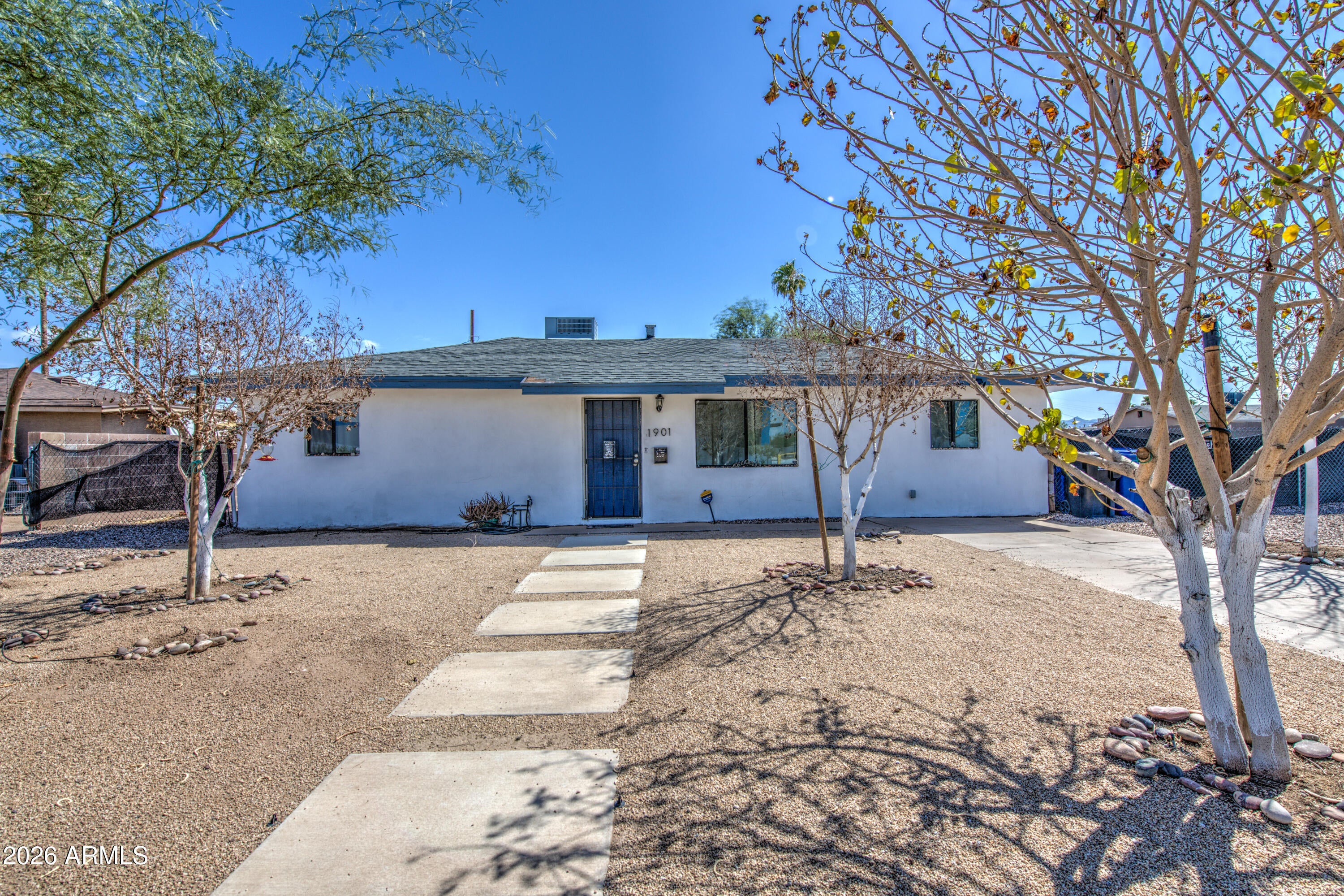 1901 E ENCINAS Lane