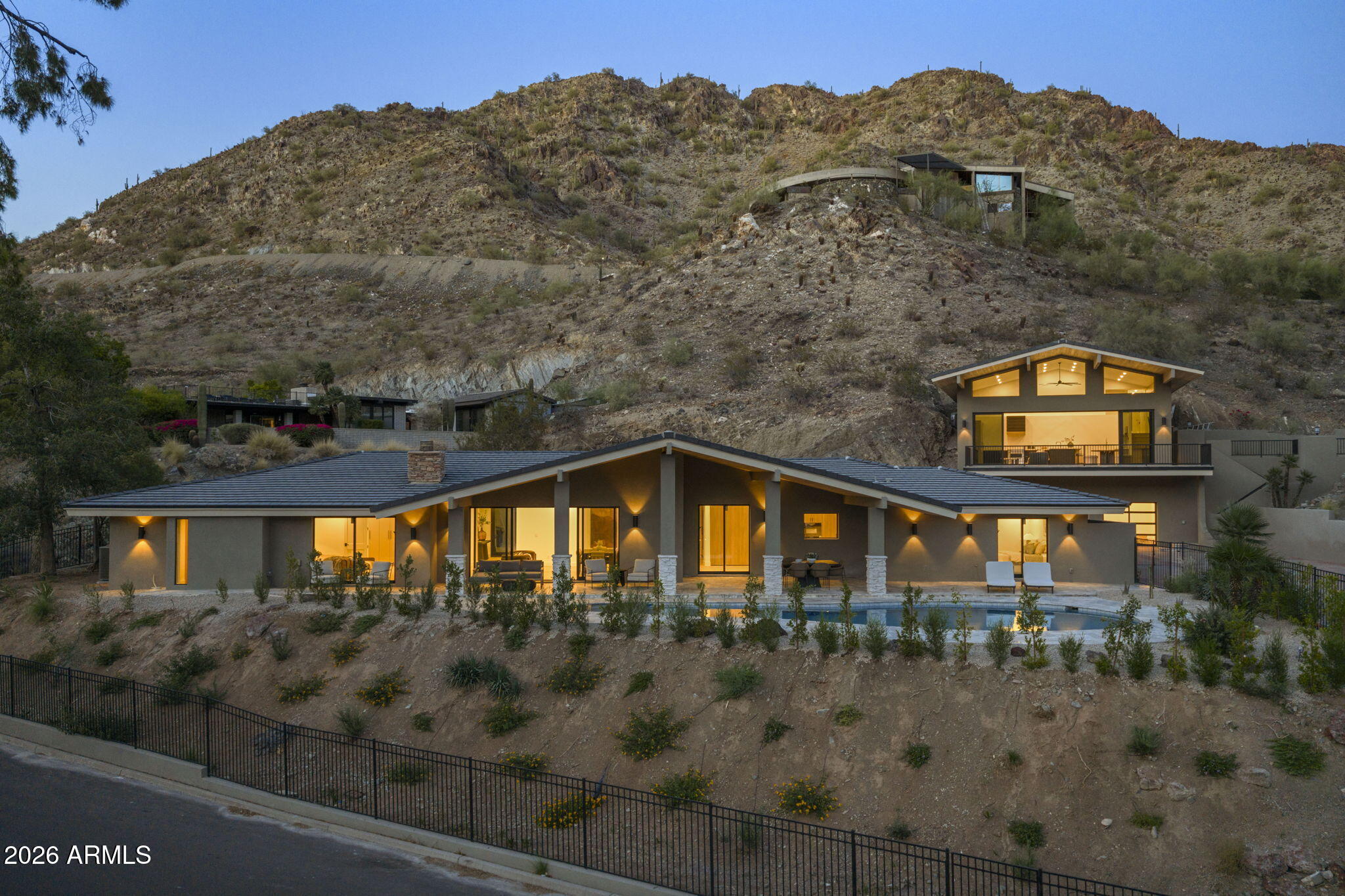 3500 E LINCOLN Drive 26