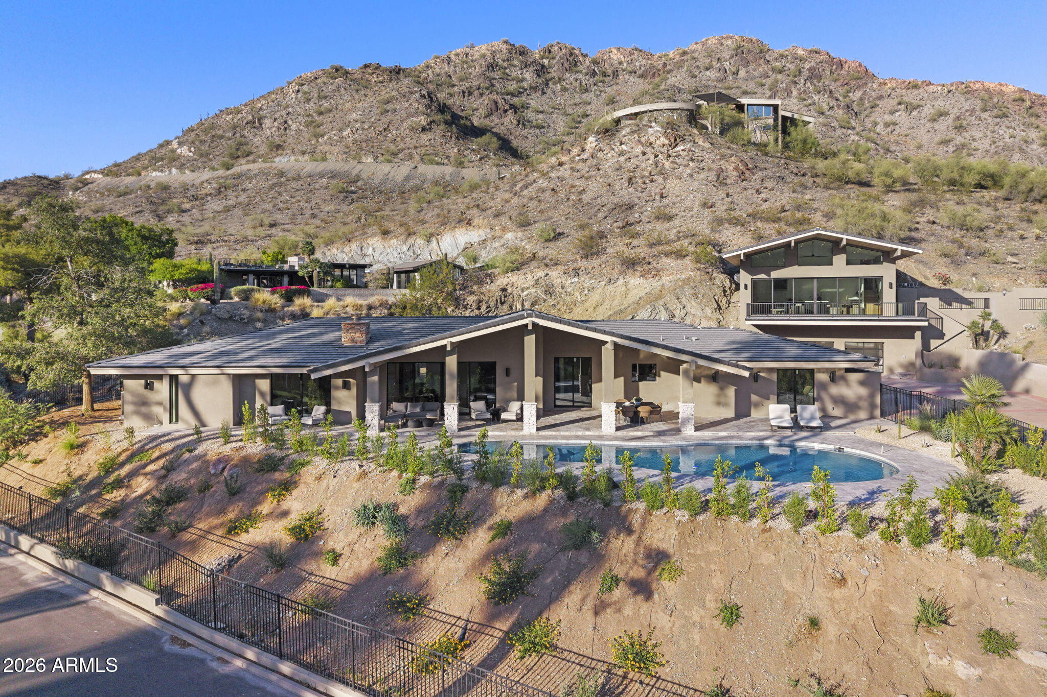 3500 E LINCOLN Drive 26