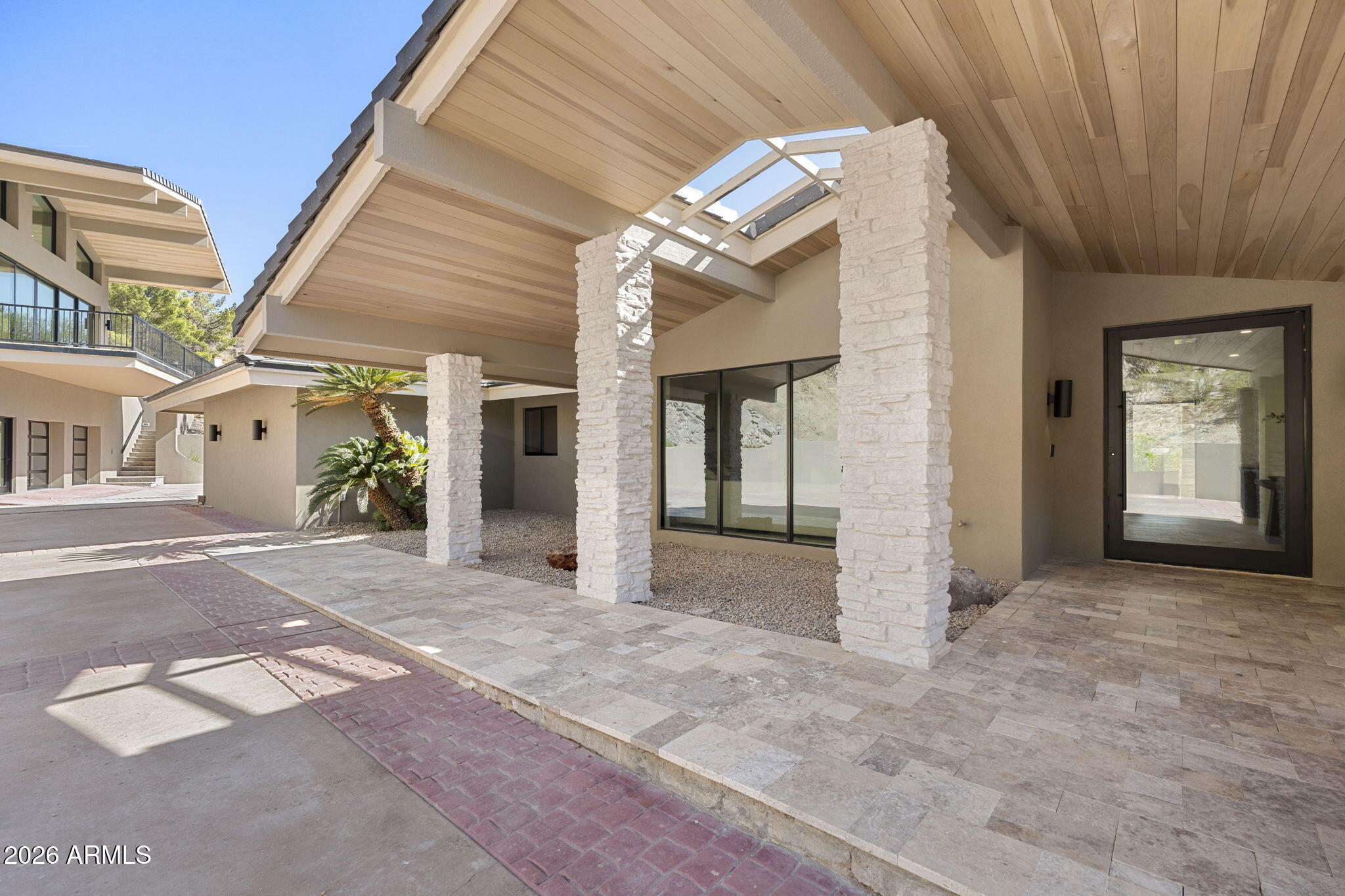 3500 E LINCOLN Drive 26