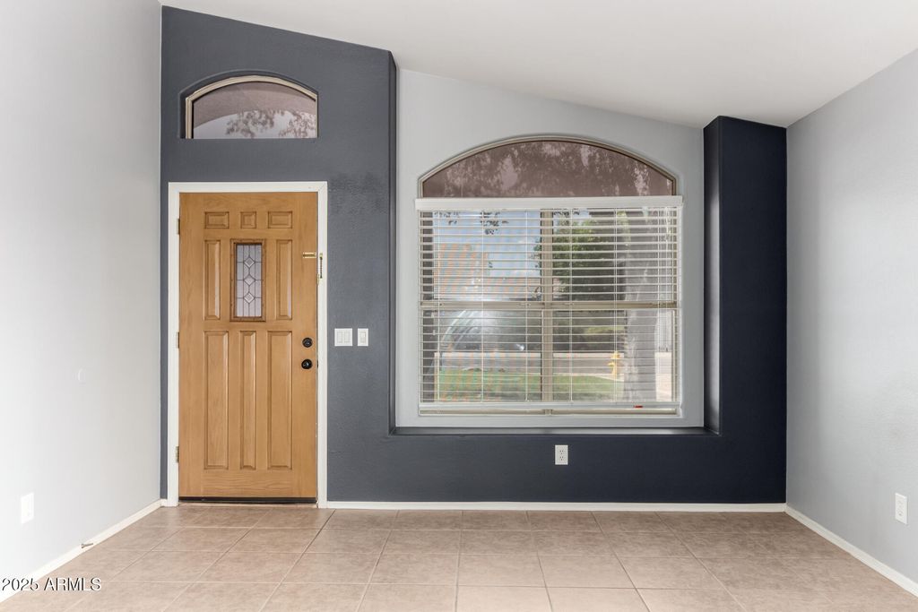 Photo of 1421 S Nielson Street, Gilbert, AZ 85296 (MLS # 6918753)