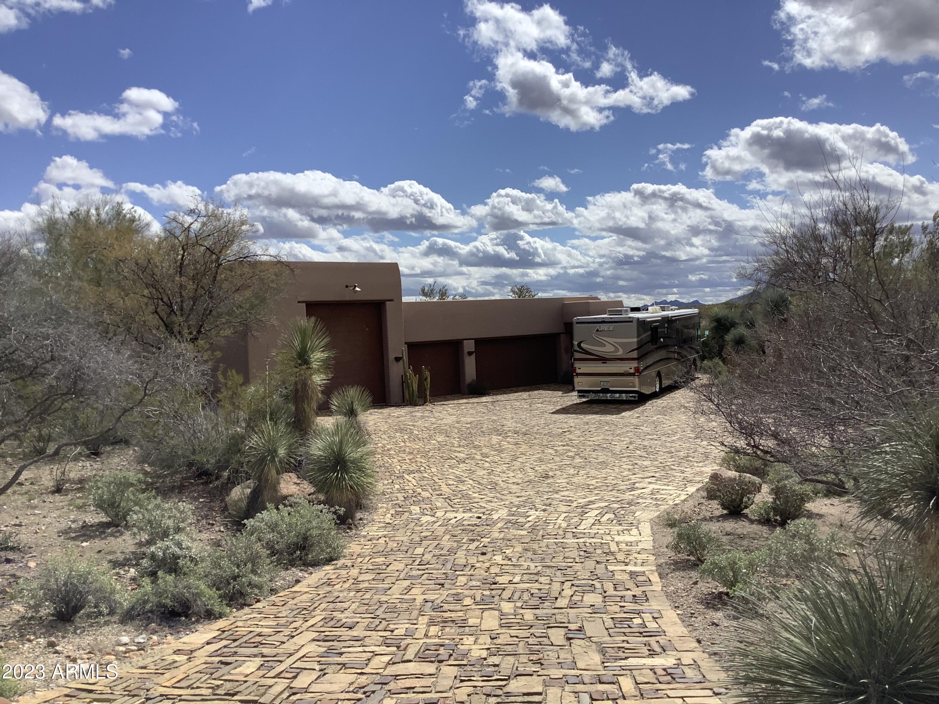 Wickenburg, Arizona 85390, United States, 3 Bedrooms Bedrooms, ,4 BathroomsBathrooms,Residential,Active,73554