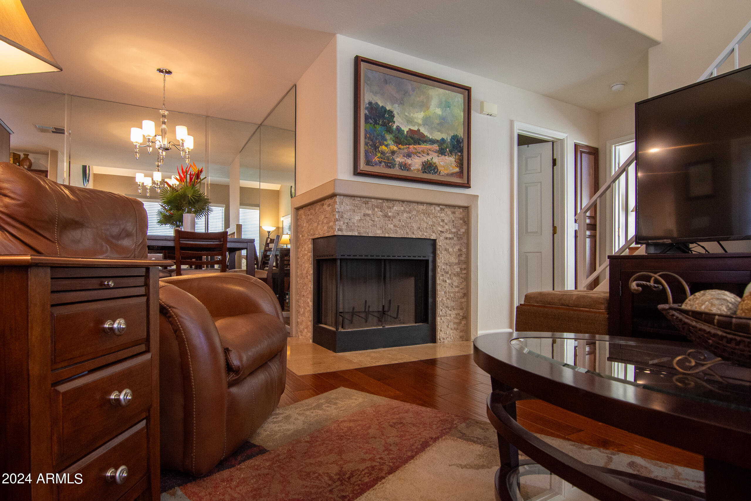 1001 N PASADENA Street 85