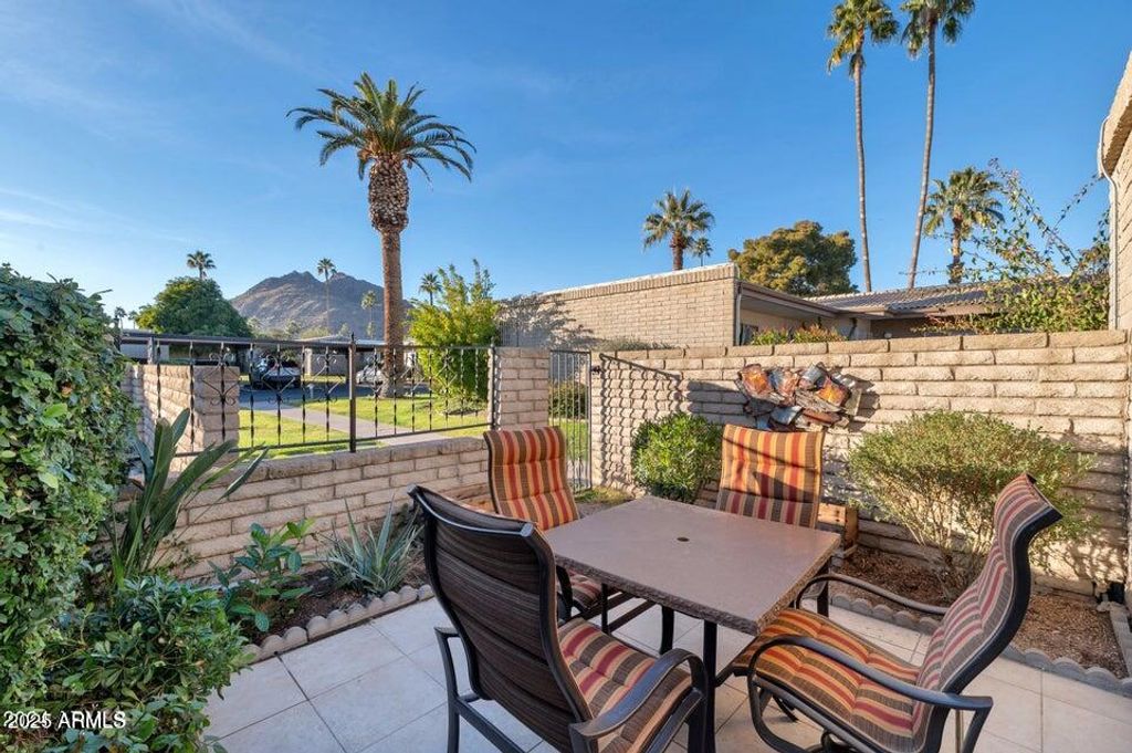 Photo of 4800 N 68th Street #276, Scottsdale, AZ 85251 (MLS # 6952008)