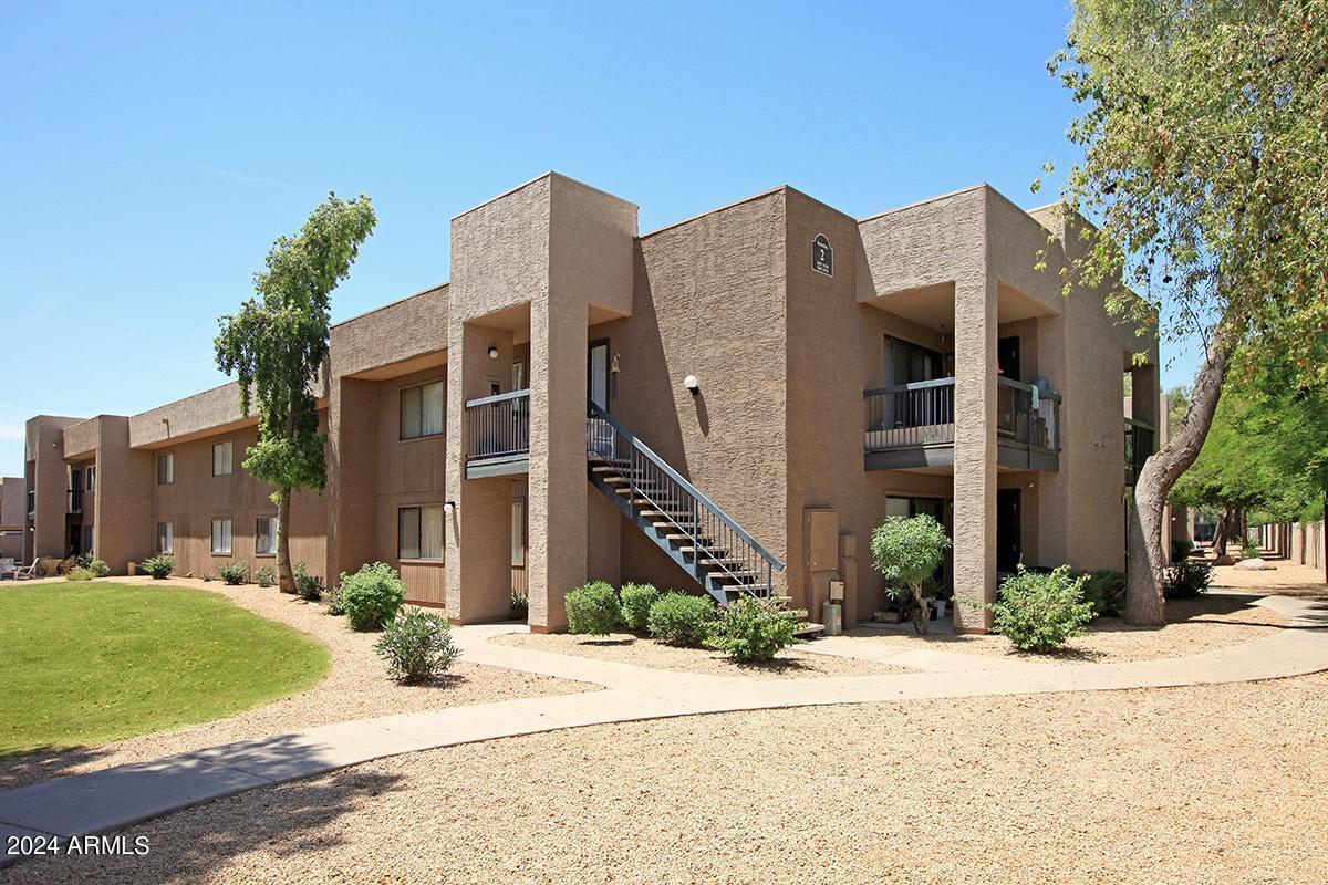 3810 N MARYVALE Parkway 1098