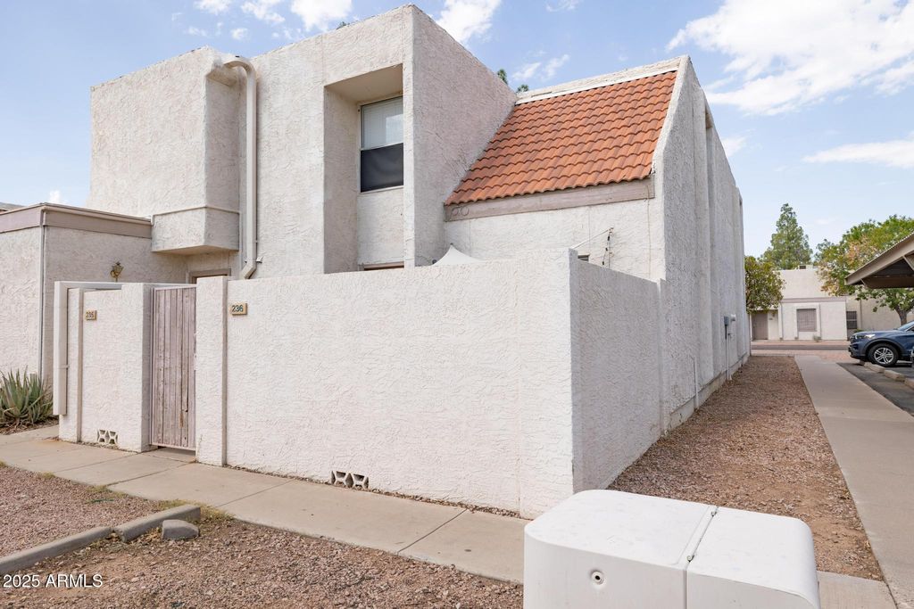 Photo of 1342 W Emerald Avenue #236, Mesa, AZ 85202 (MLS # 6929566)