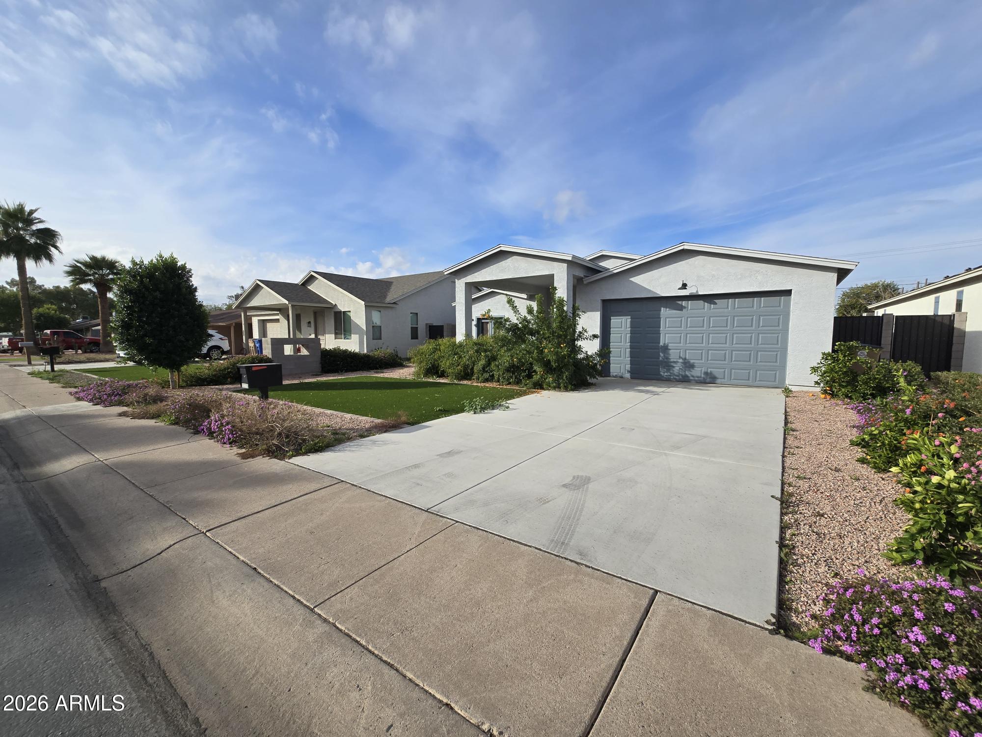 22220 S 208TH Street