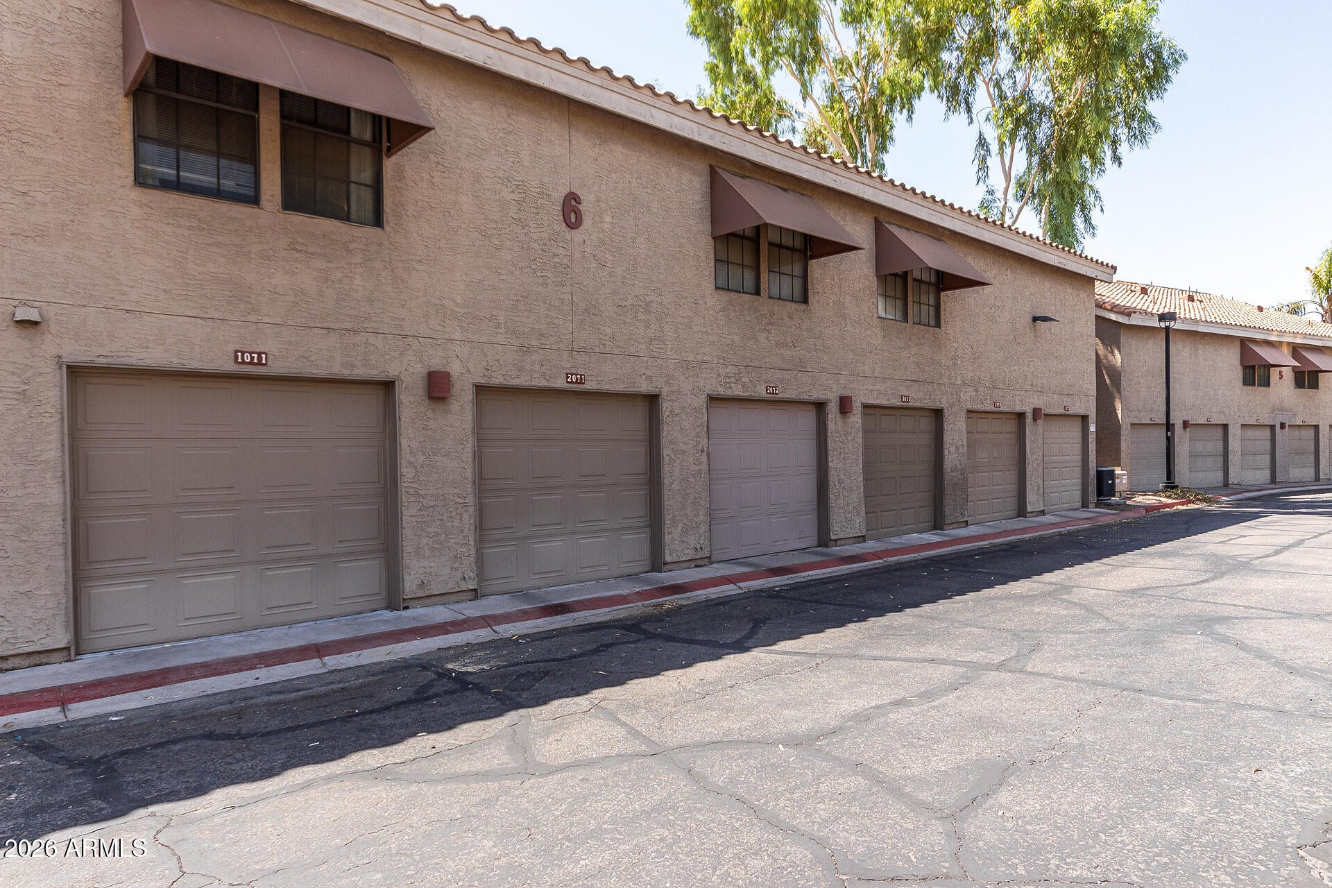 2333 E SOUTHERN Avenue 2081