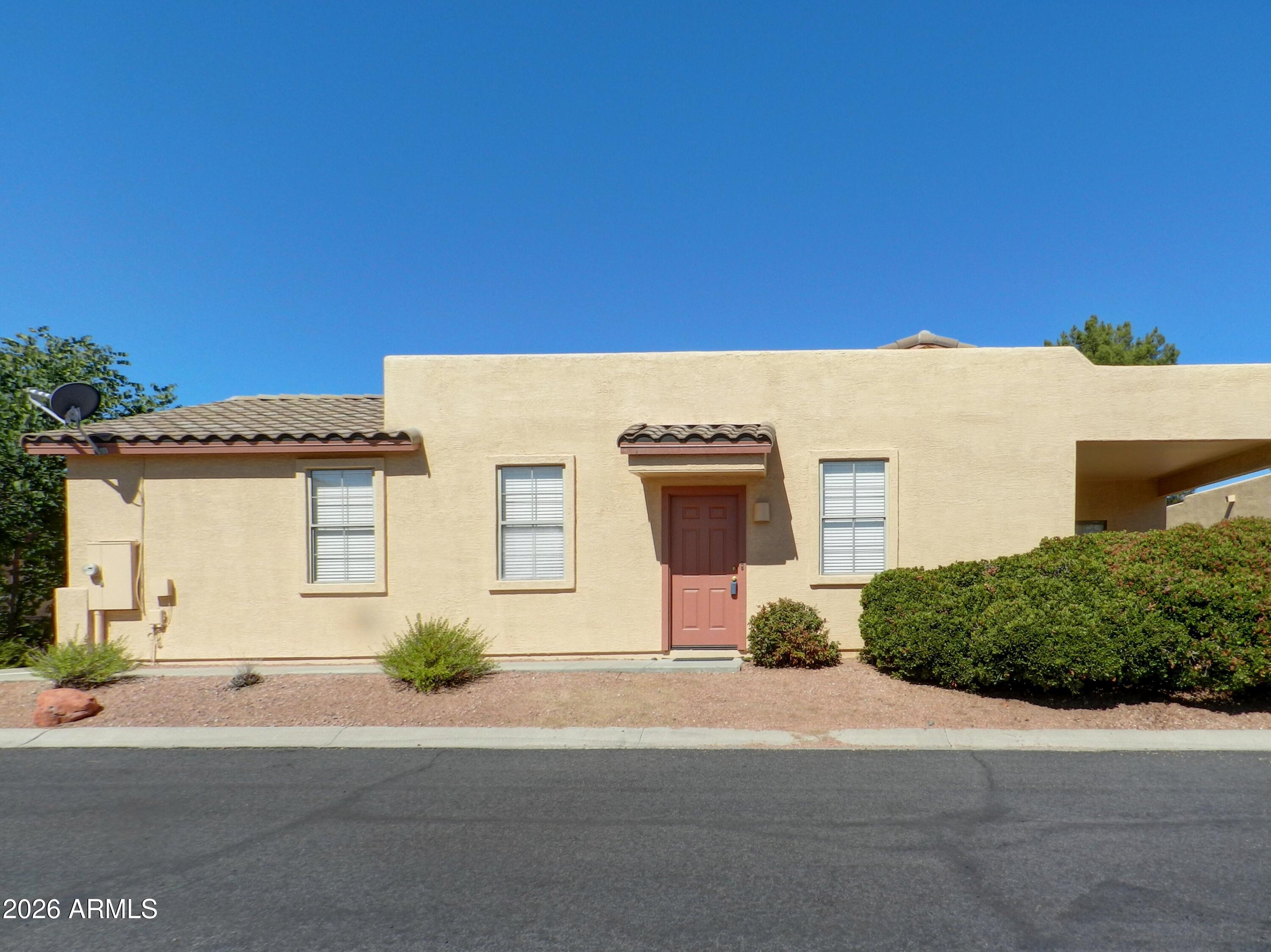 1748 E Parada Del Sol --