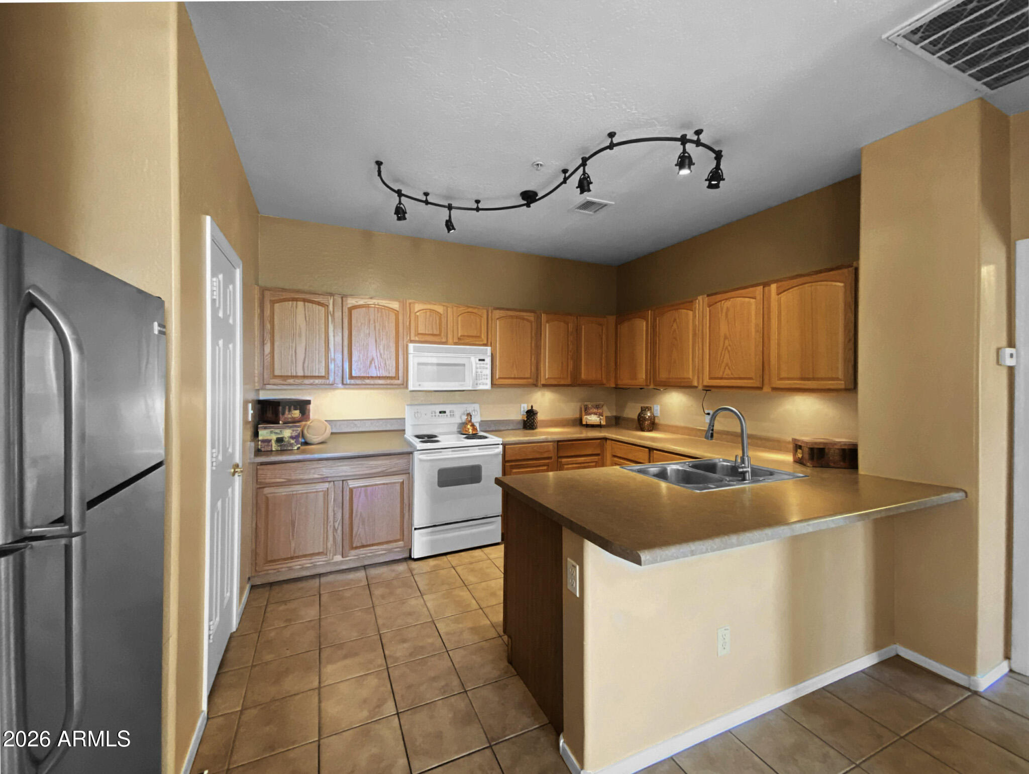 Cottonwood Square/Cottonwood Commons - Residential