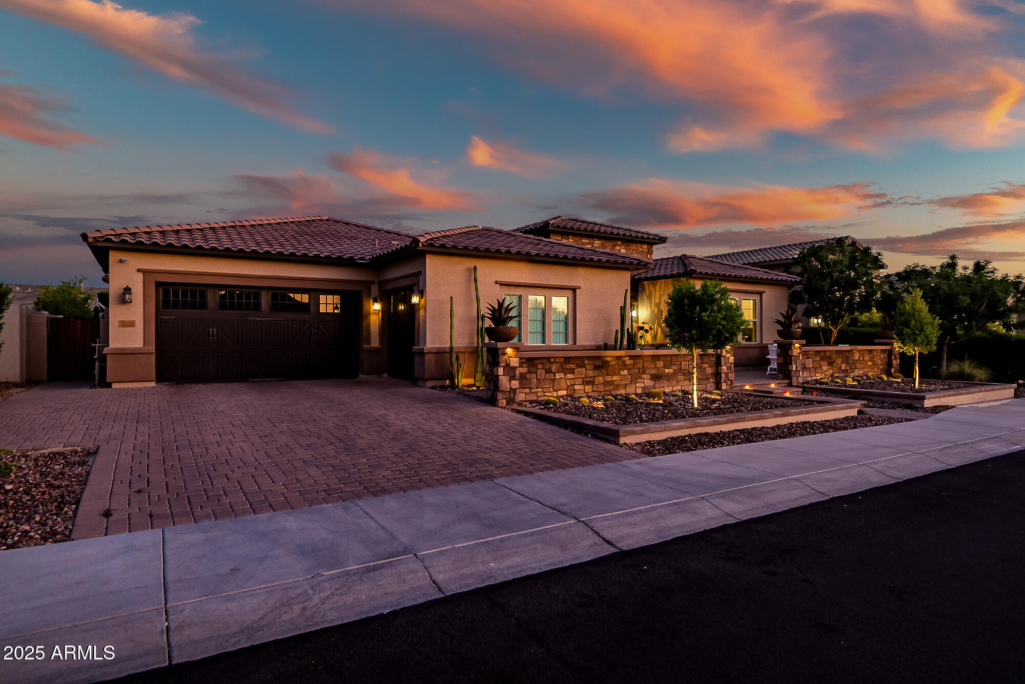 9255 W LOS GATOS Drive