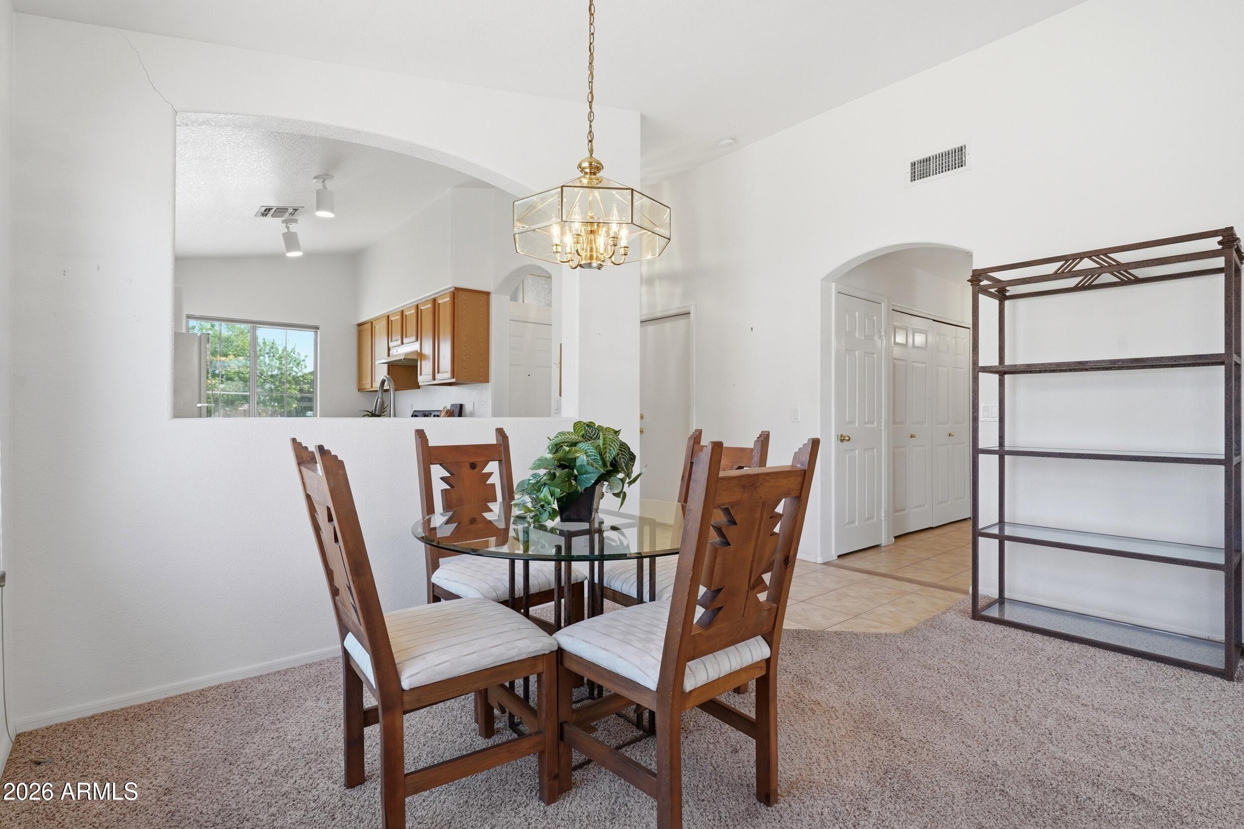 LAS BRISAS POINTE - Residential