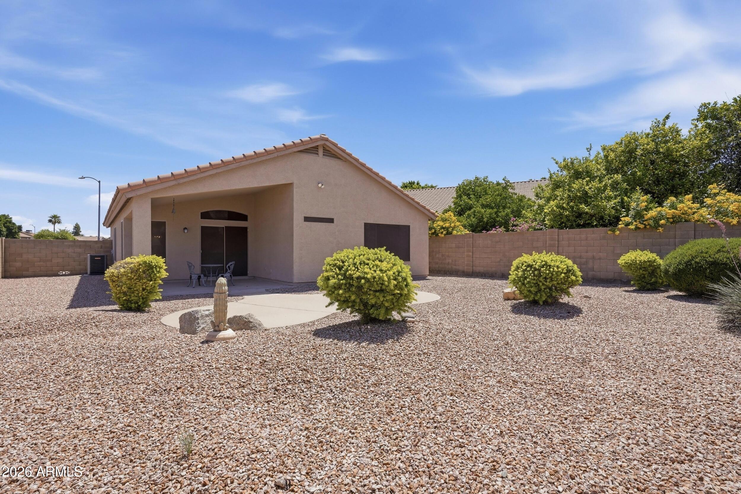 LAS BRISAS POINTE - Residential