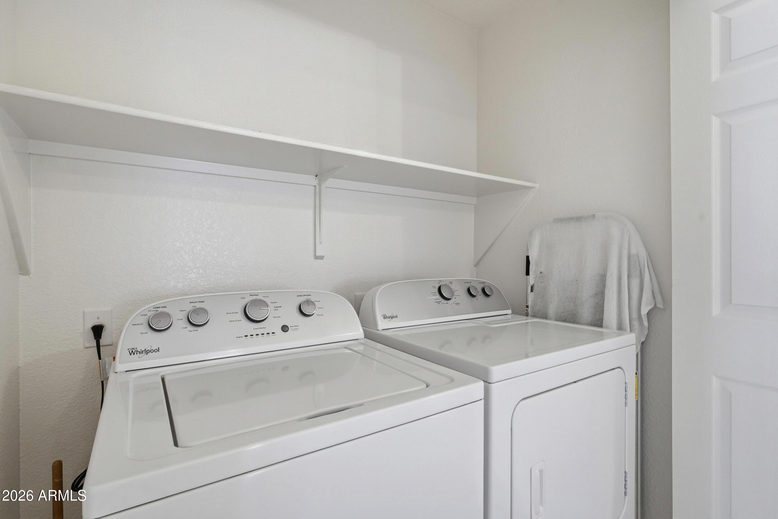 LAS BRISAS POINTE - Residential