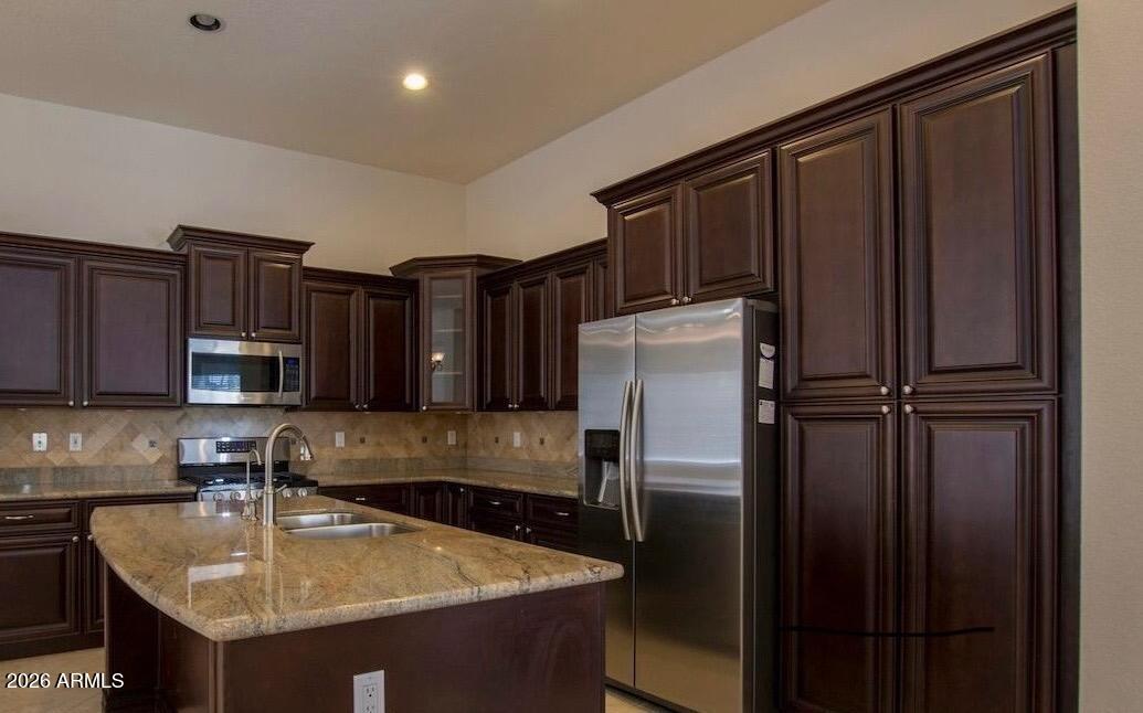 373 W THOMPSON Place