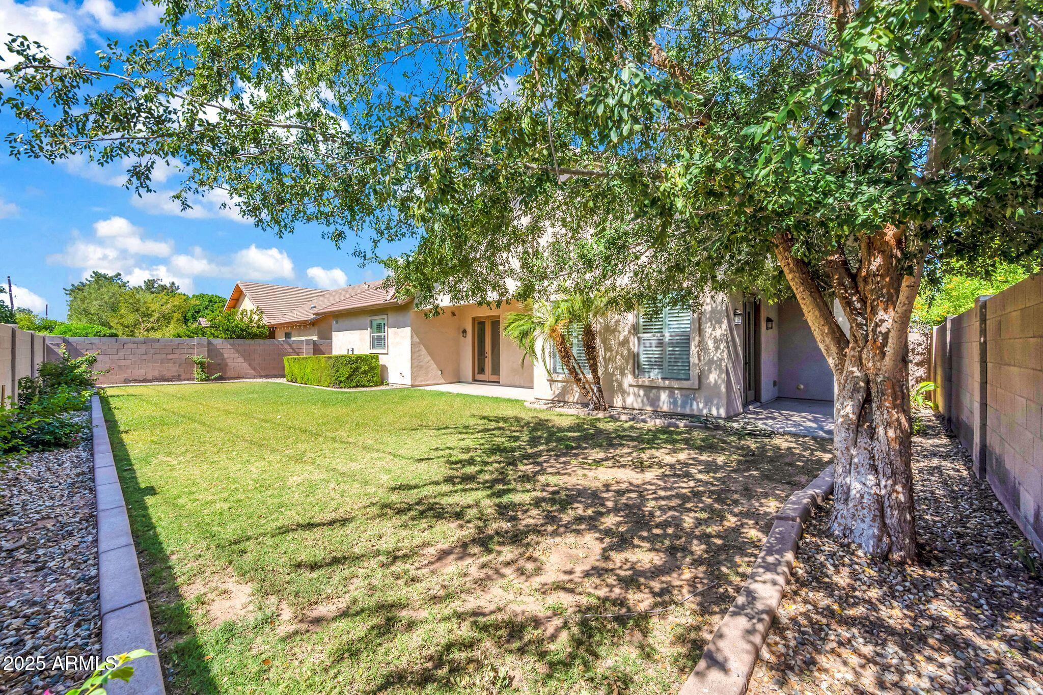 4213 E Edgemont Avenue