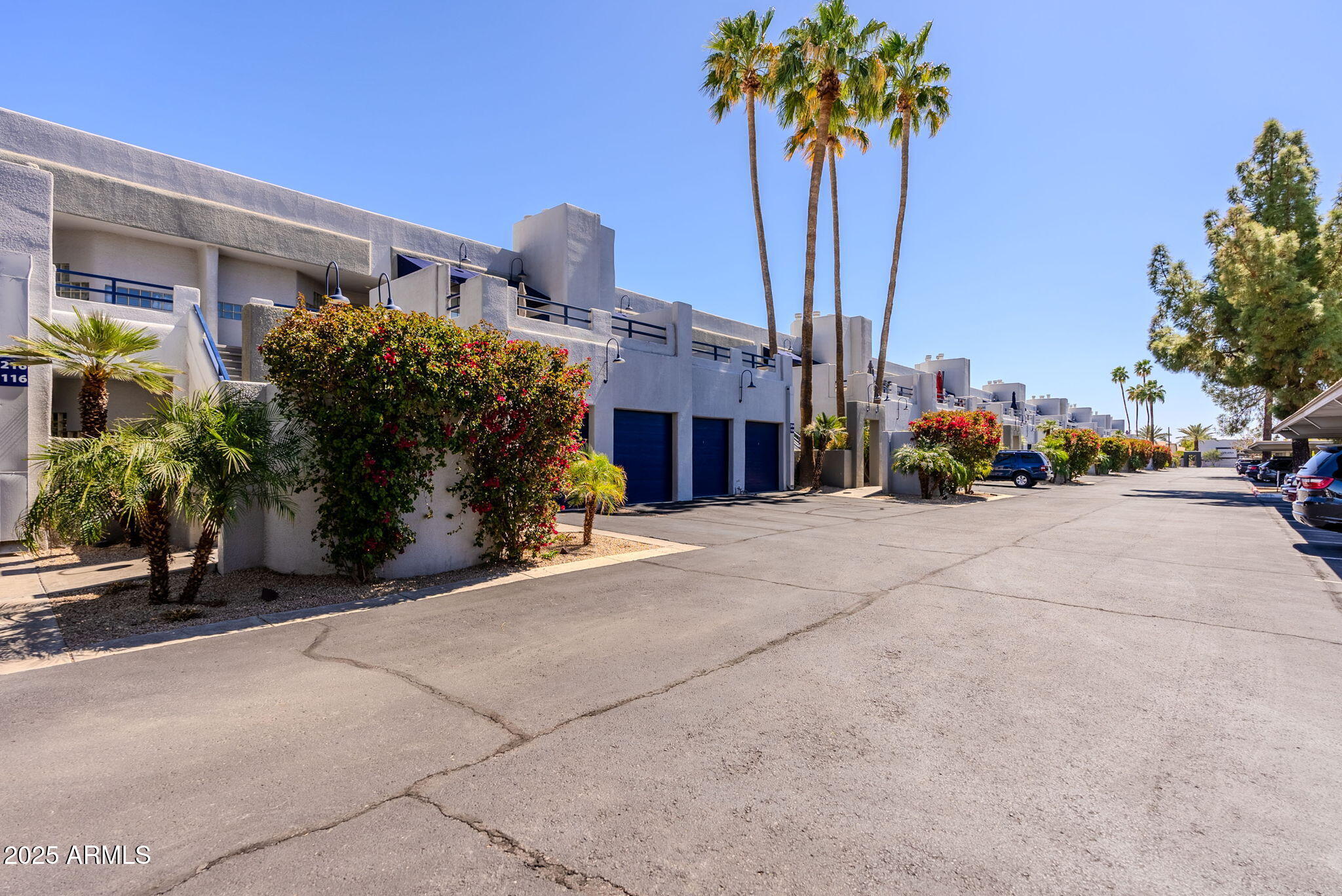 902 W GLENDALE Avenue 115